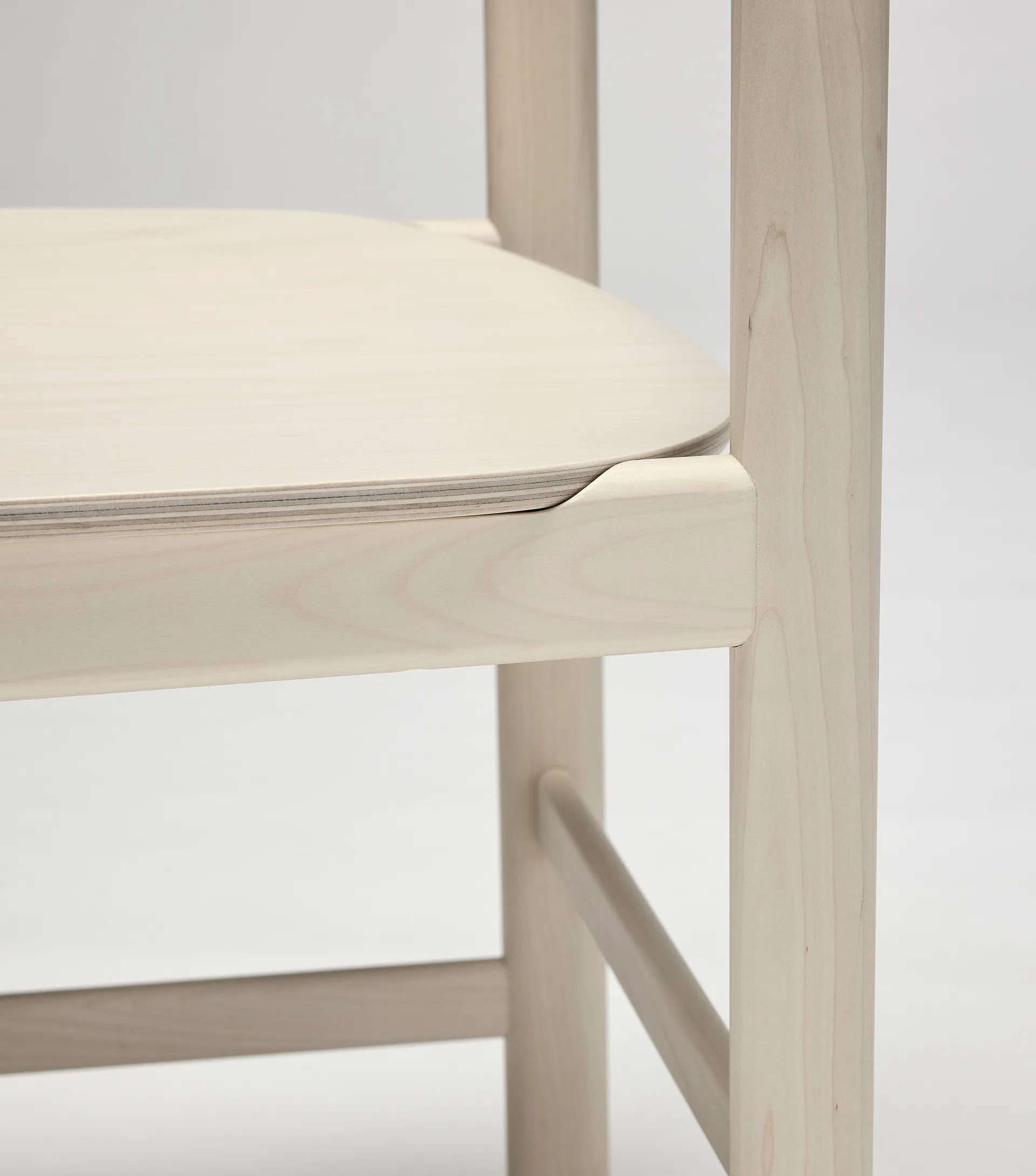 Pal chair, Birch light matte lacquered Stolab