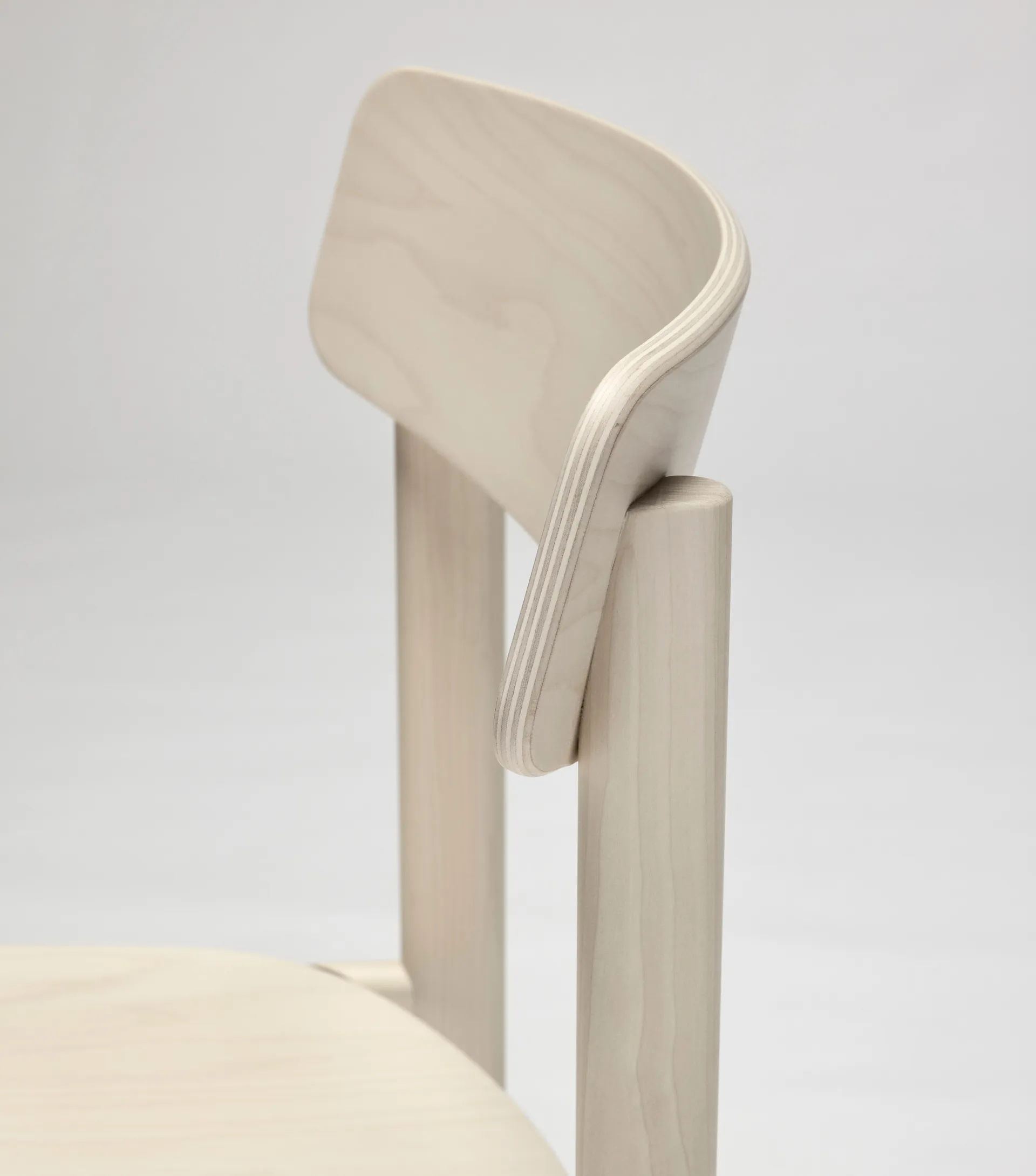 Pal chair, Birch light matte lacquered Stolab