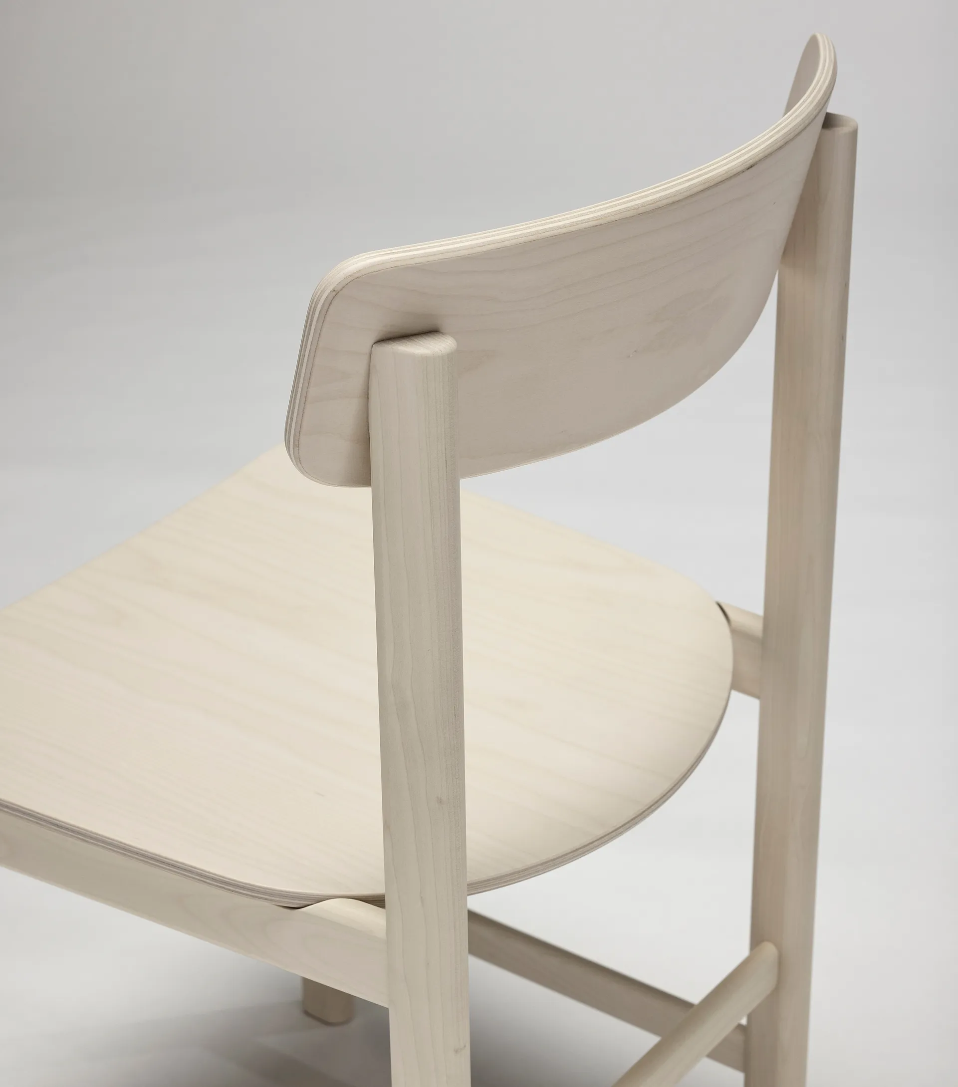 Pal chair, Birch light matte lacquered Stolab