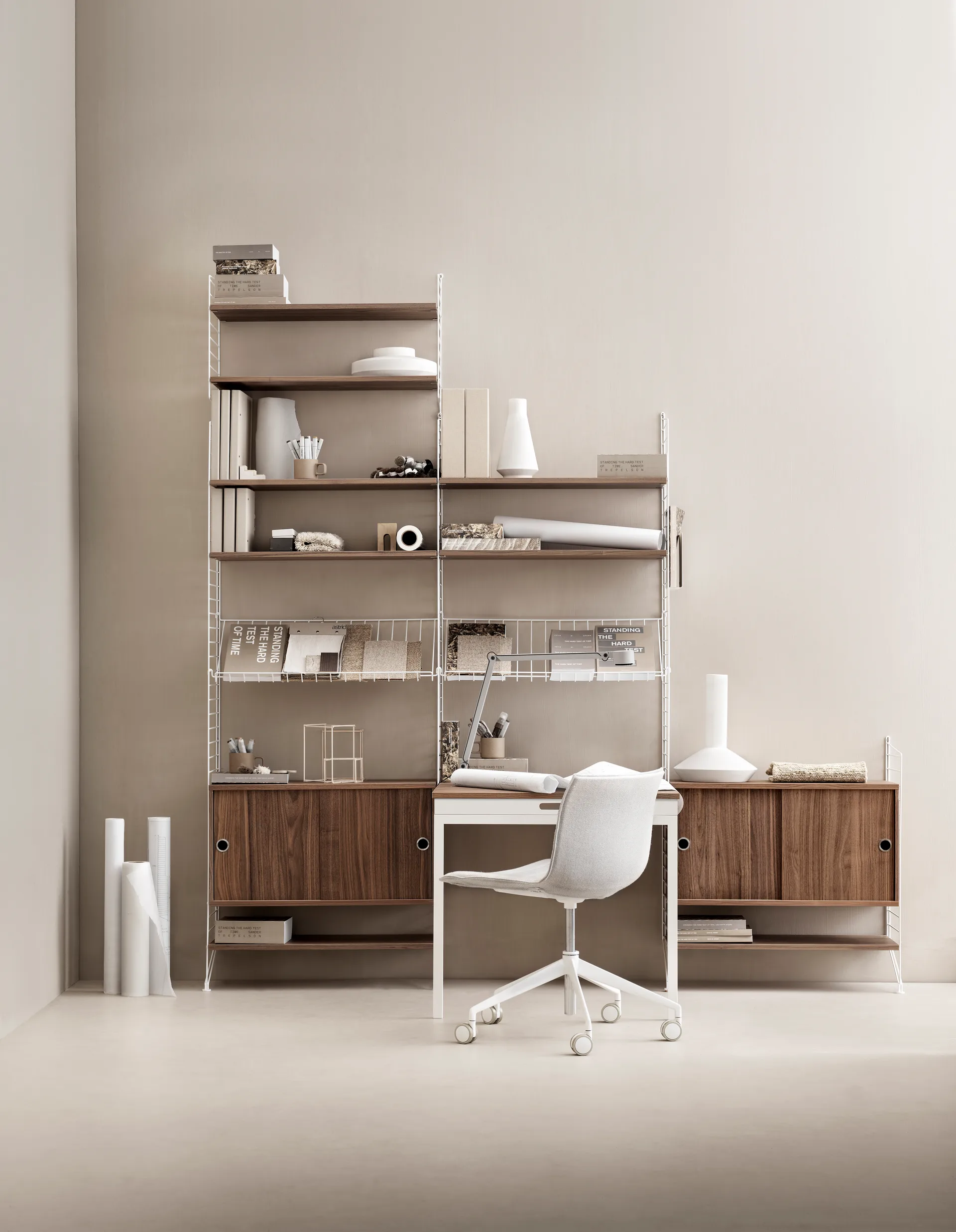 String magazine shelf wire, White String