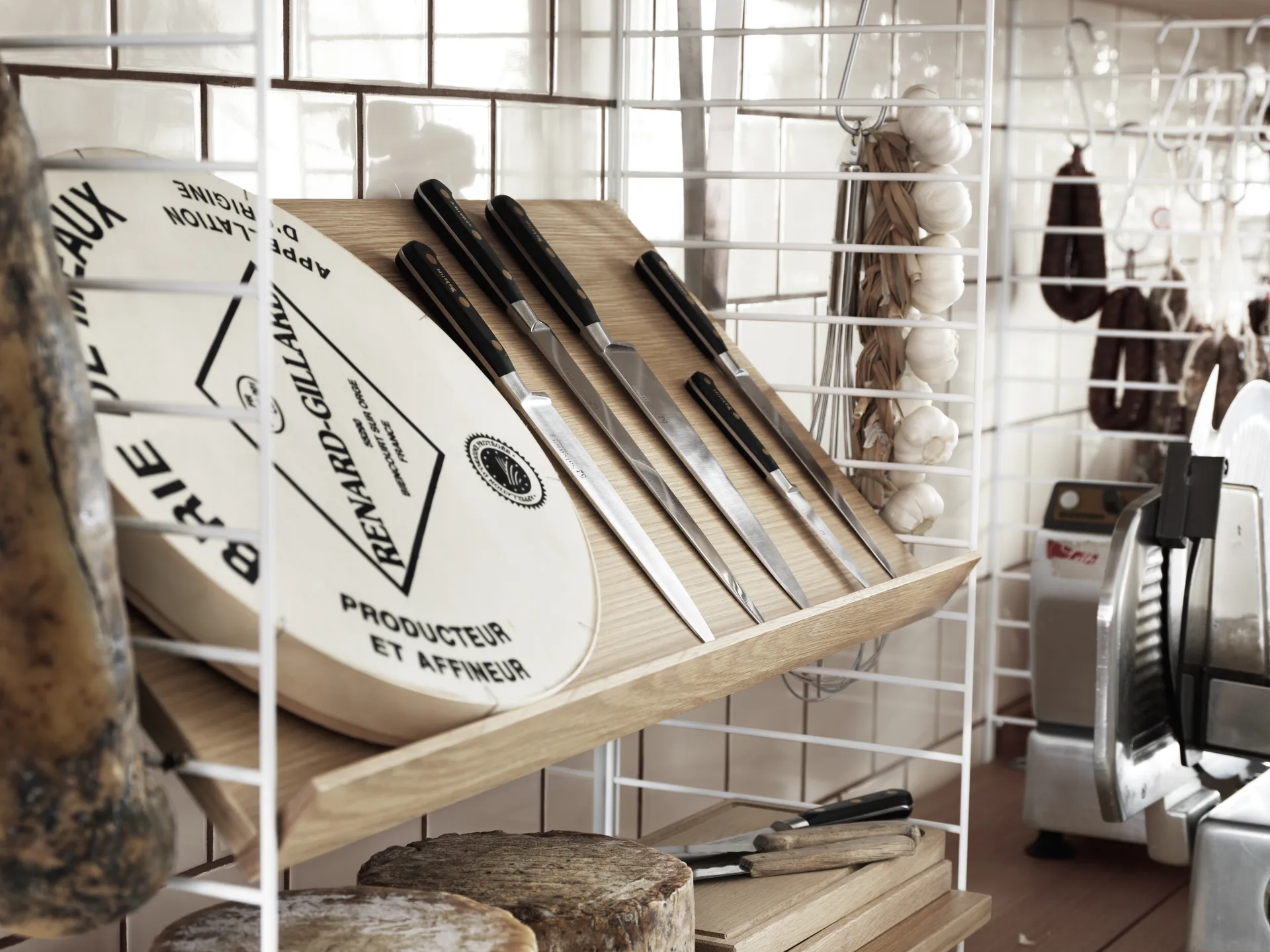 String magazine shelf wood, Oak, 78x30 cm String