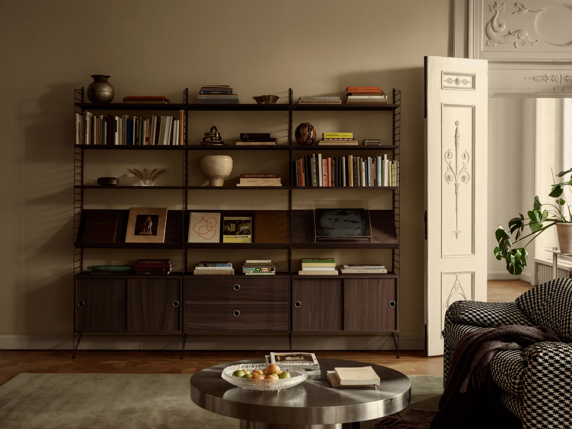 String shelf metal, Dark brown, 58x30 cm, high rim String