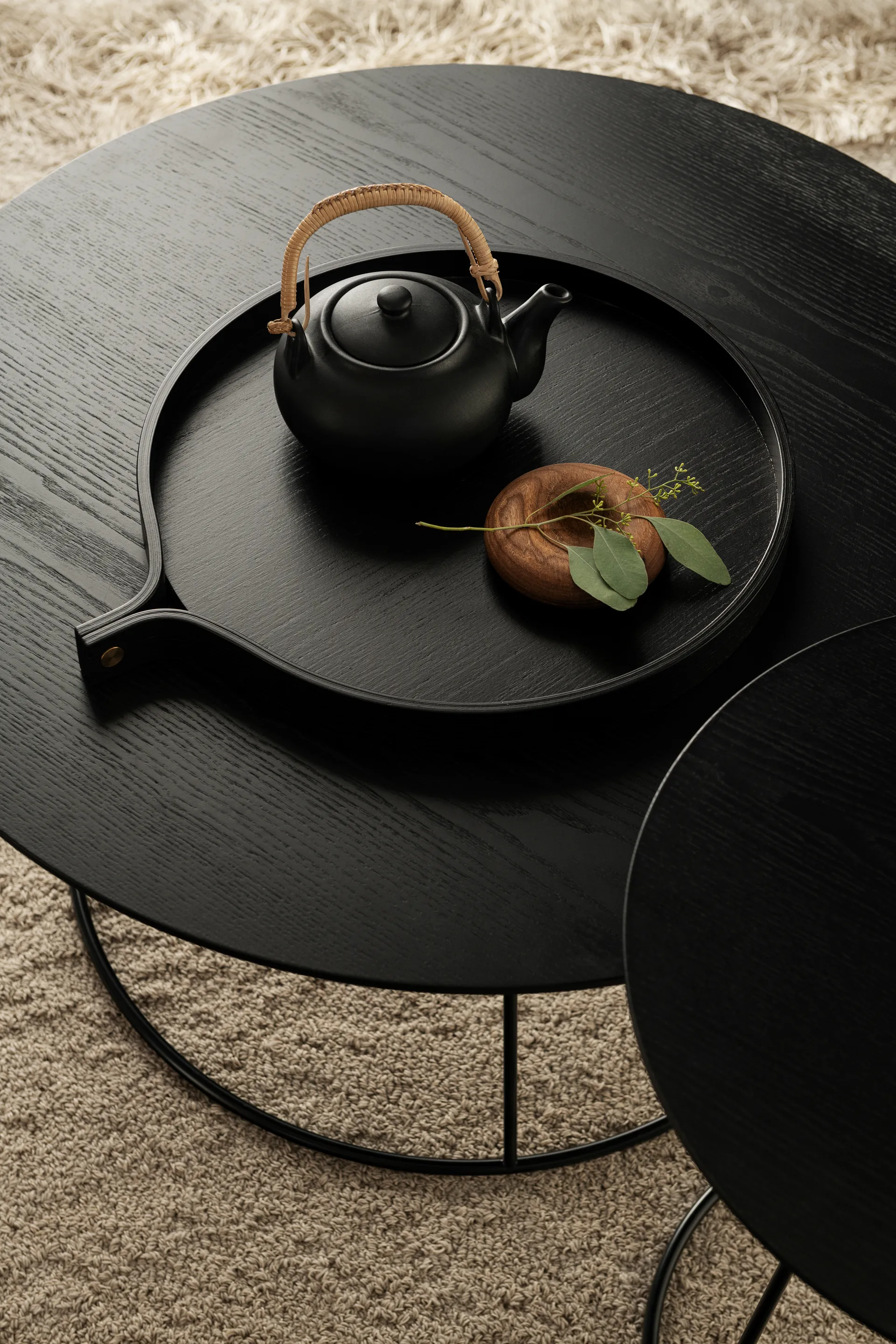 Comma tray Ø40 cm, Ash black oiled Swedese