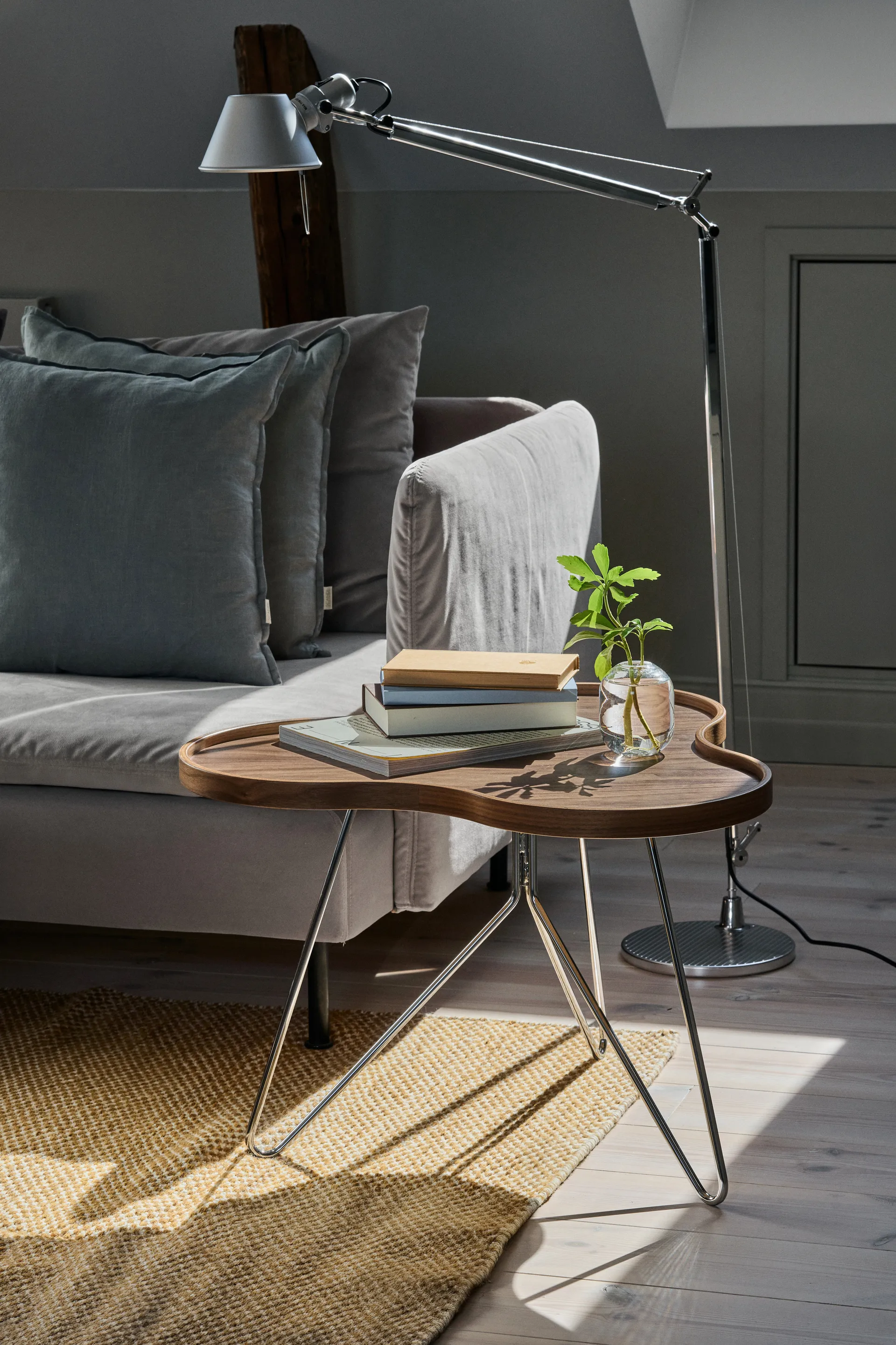 Flower mono table Special Edition 62x66 cm, H45 cm-lacquered walnut-chromed steel Swedese