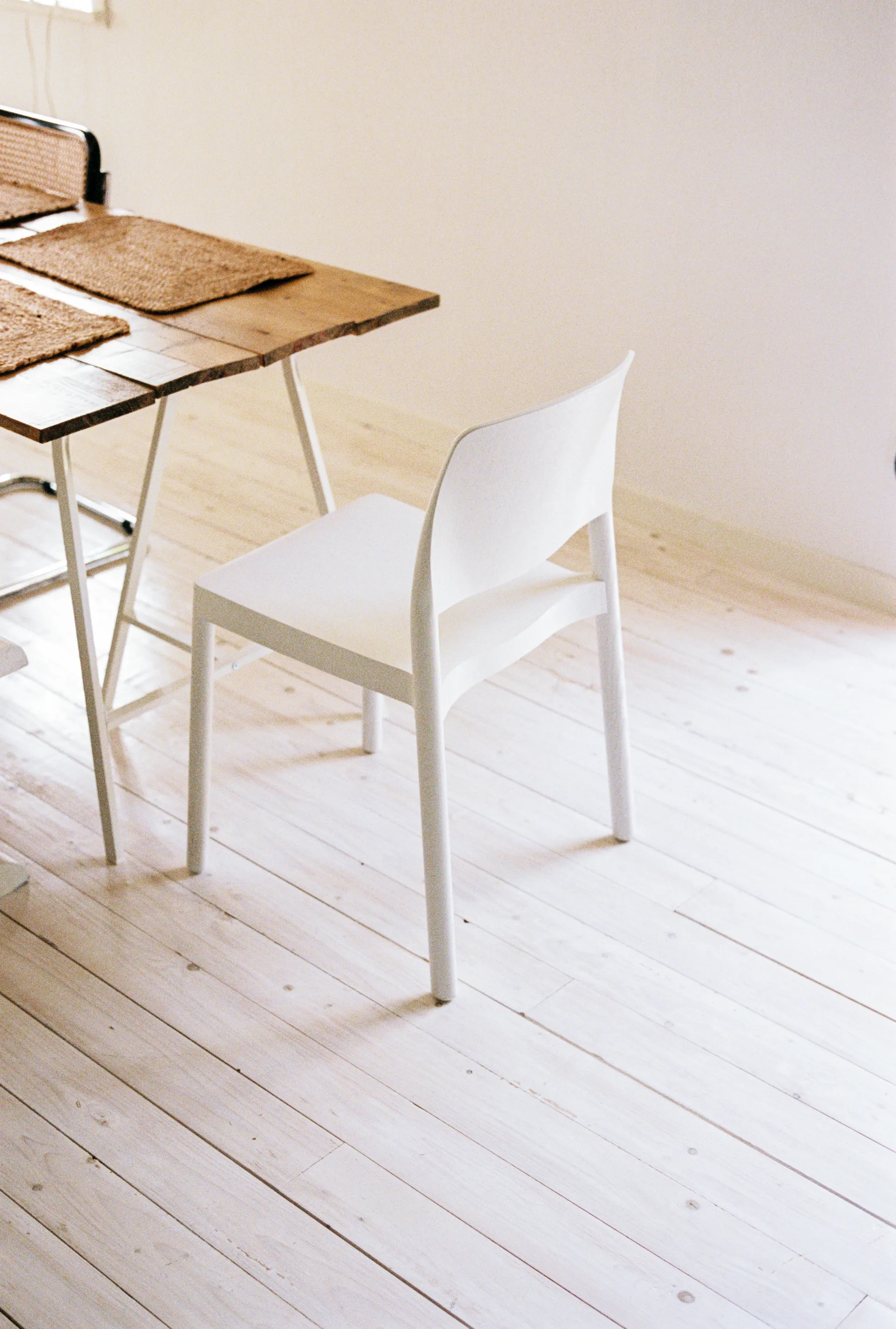 Grace chair, Ash White glazed Swedese