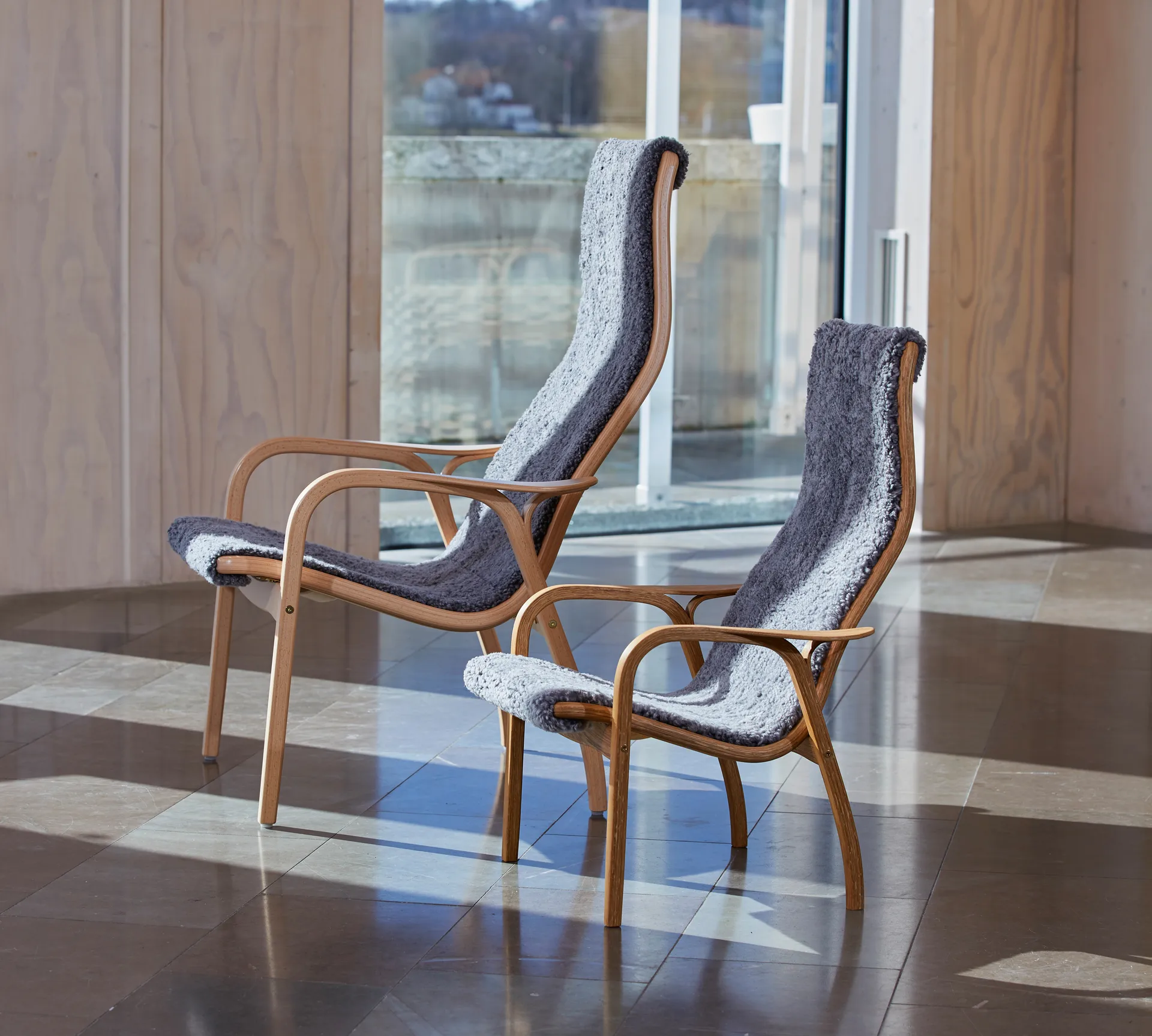 Lamini children's arm chair laquered beech/sheep skin, Scandinavian Grey (grey) Swedese