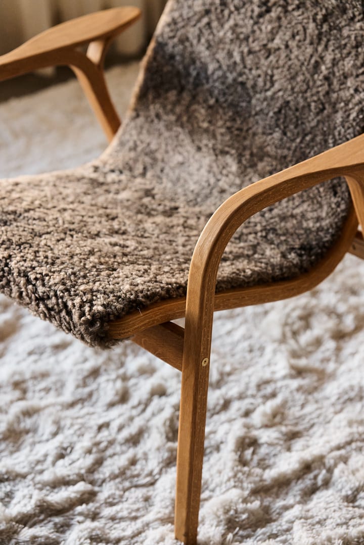 Lamino arm chair oiled oak/sheep skin - Sahara (nougat brown) - Swedese