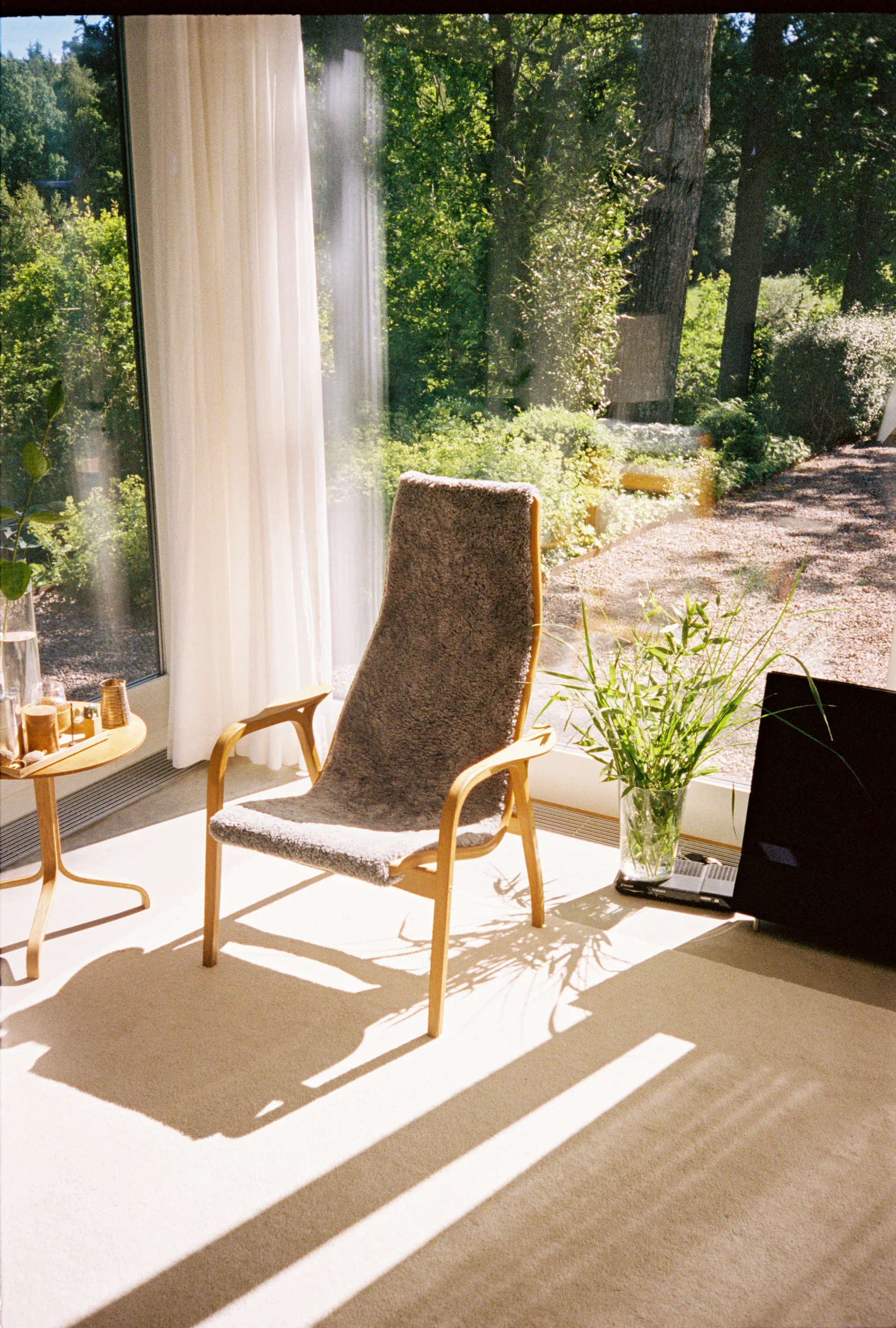 Lamino arm chair oiled oak/sheep skin, Scandinavian Grey (grey) Swedese