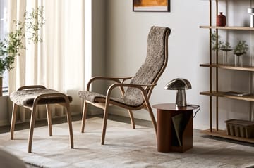 Lamino armchair and footstool varnished beech/sheepskin - Sahara (nougat-brown) - Swedese