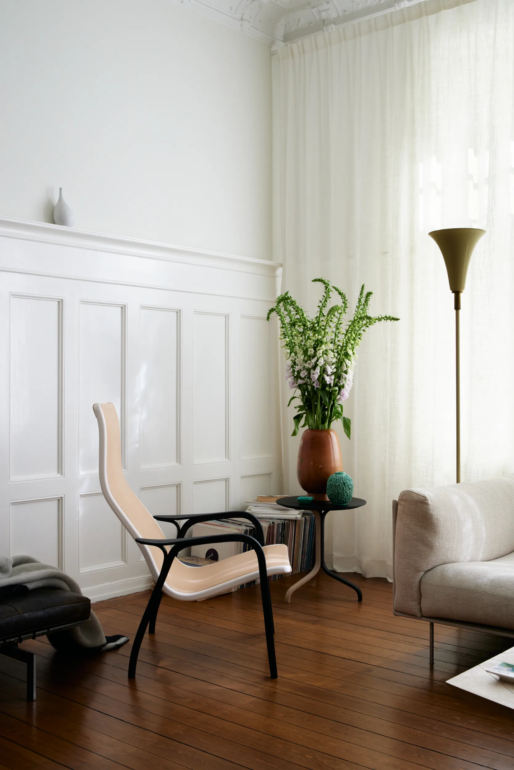 Lamino Duality easy chair, Black washed Swedese