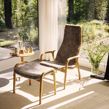 Lamino footstool - Sheepskin scandinavian grey, natural lacquered walnut - Swedese
