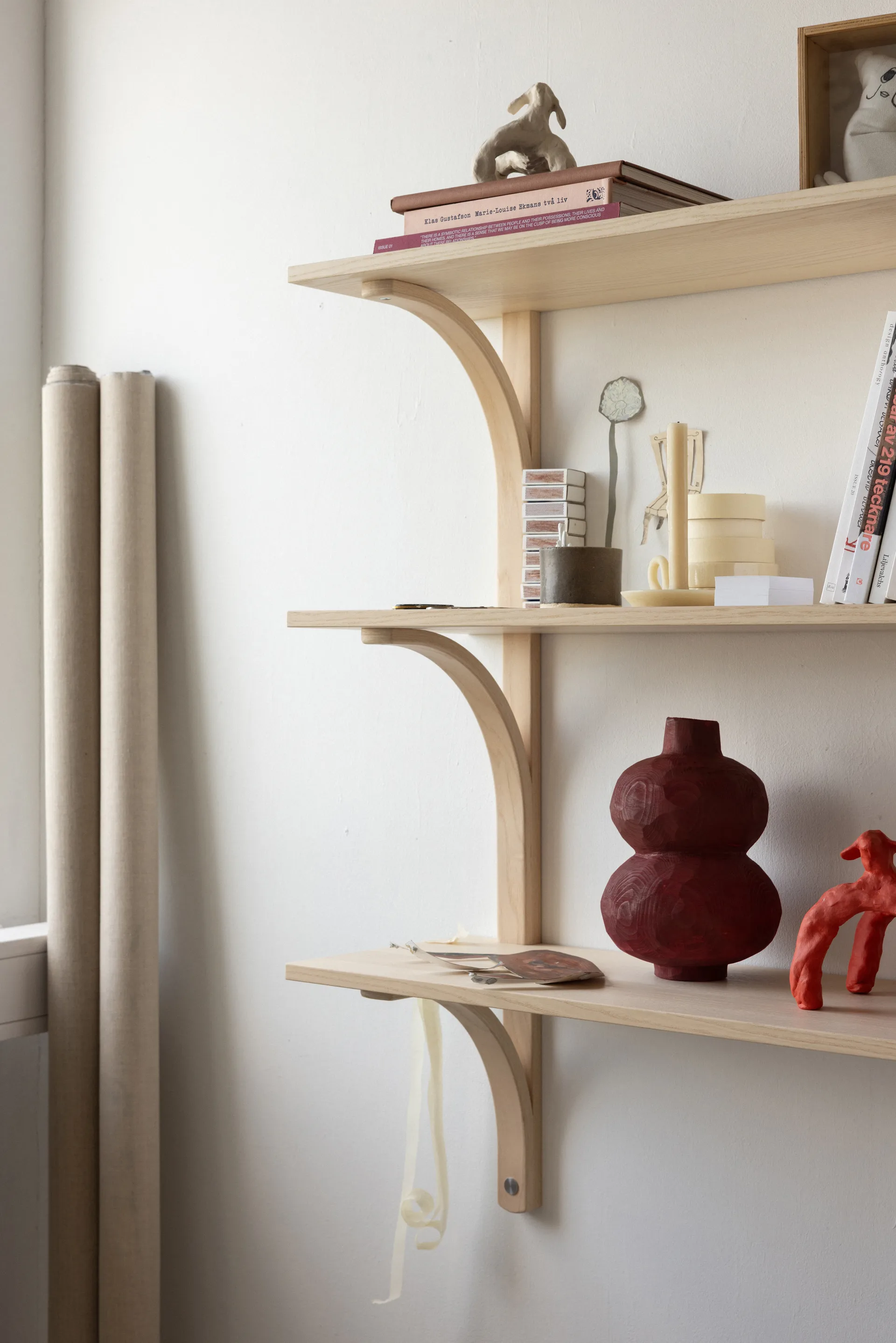 Levi shelf, Black ash-stainless steel, 2 shelves, 90 cm Swedese