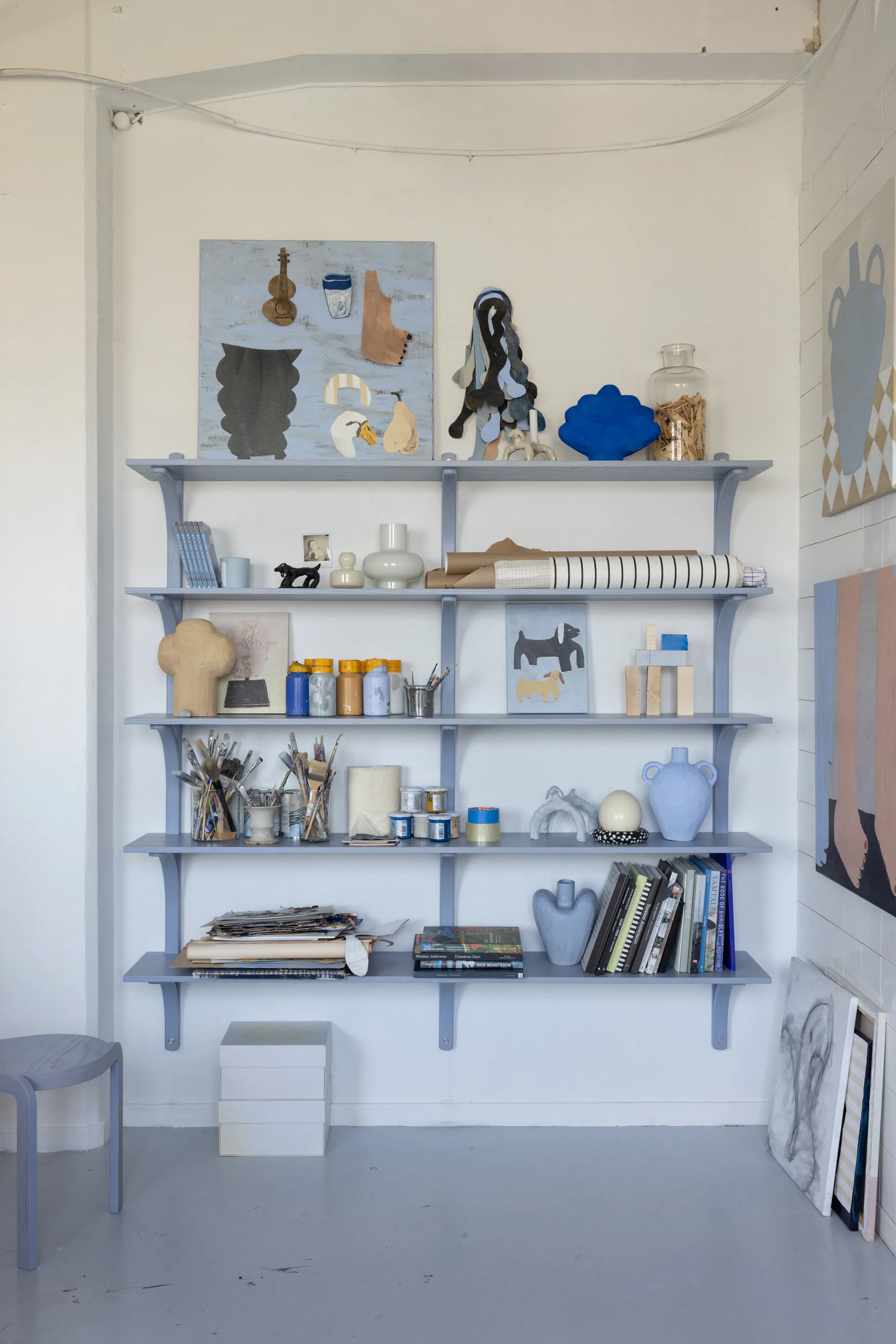 Levi shelf, Ilke blue-brass, 2 shelves, 90 cm Swedese