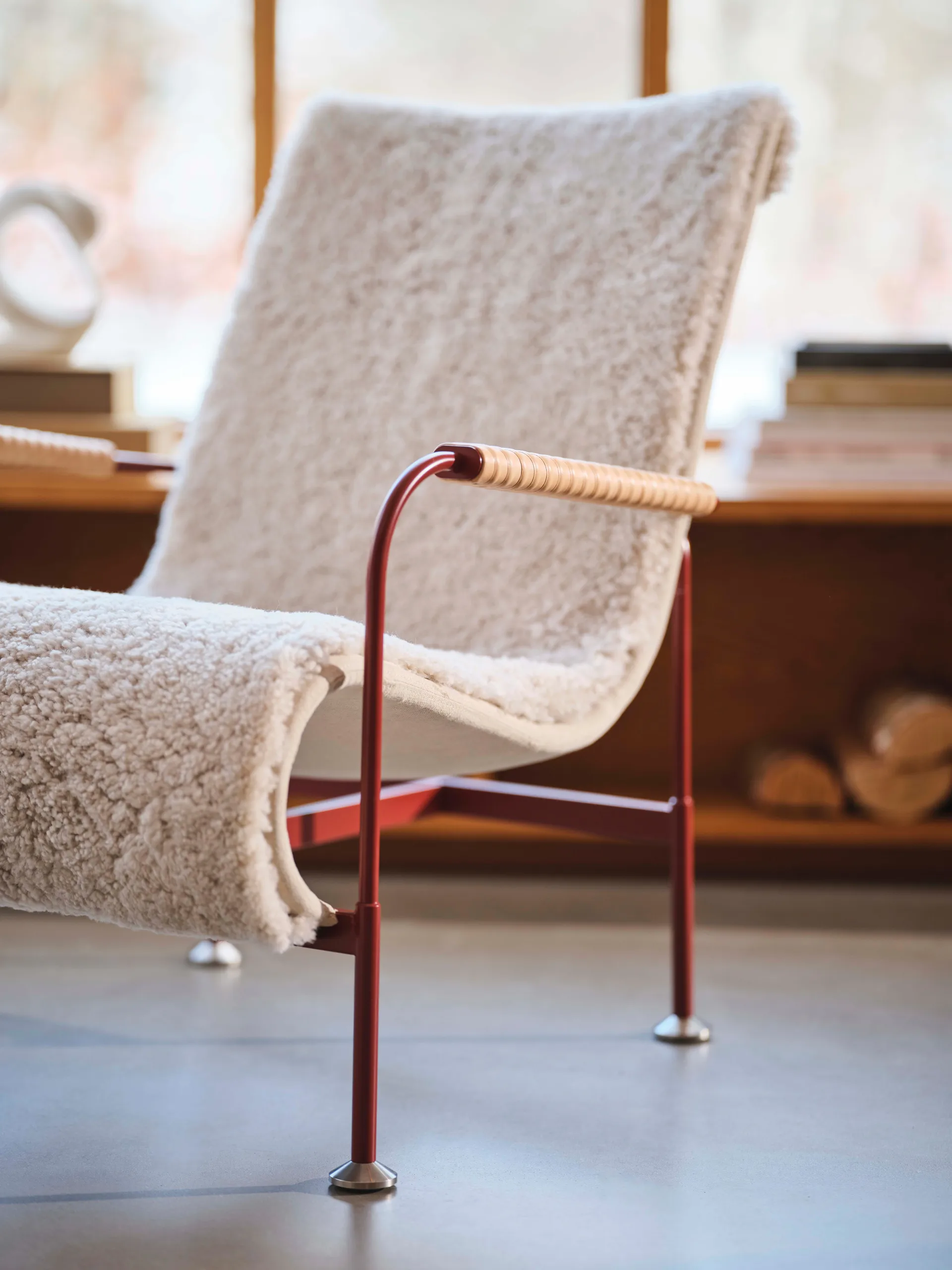 Serpentine armchair, Fabric Romo Linara Rye-chrome-tärnsjö Cognac Swedese