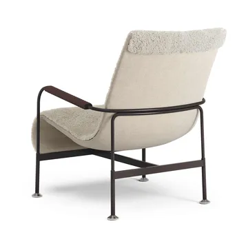 Serpentine armchair - Sheepskin Moonlight-dark brown-Tärnsjö Tobacco - Swedese