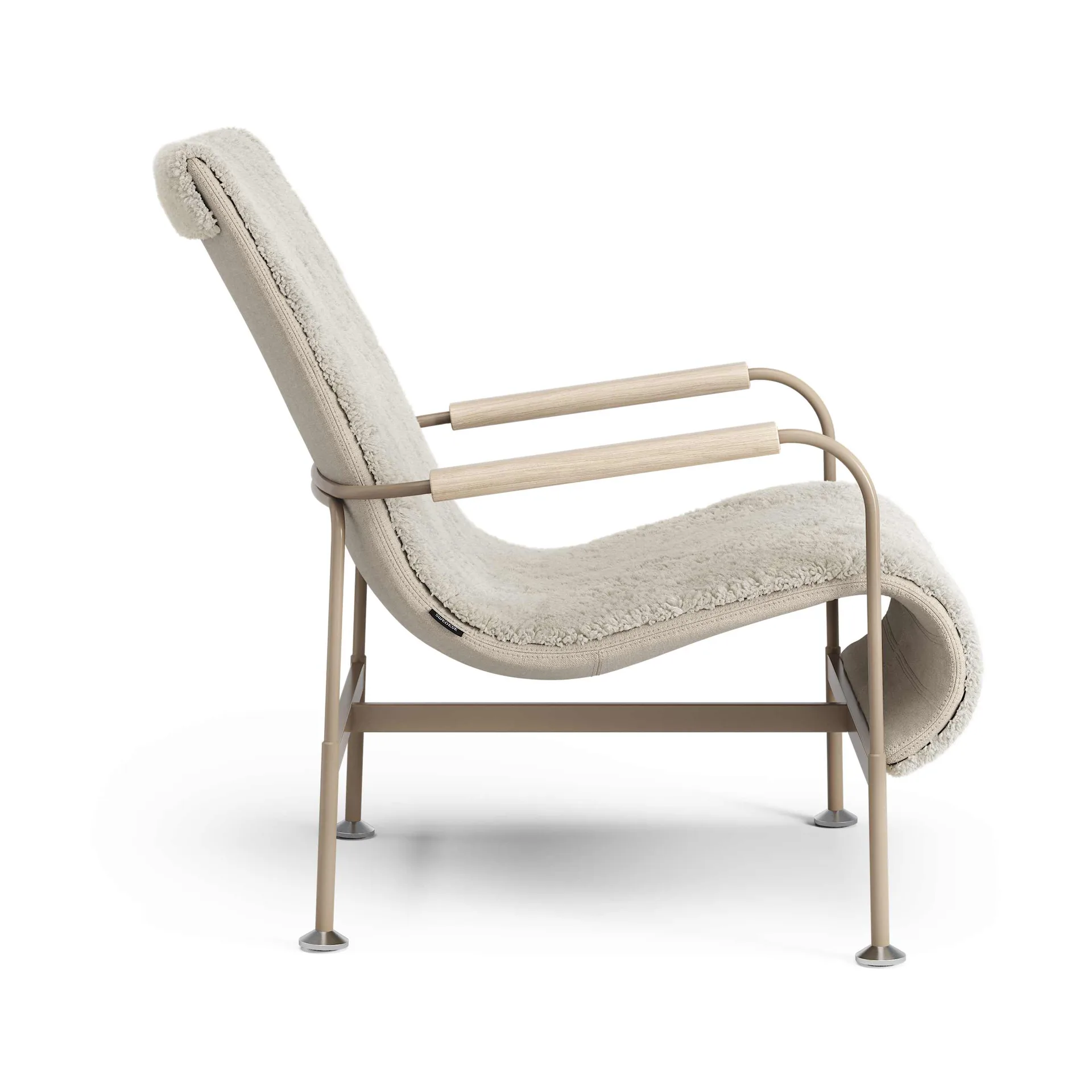 Serpentine armchair, Sheepskin Moonlight-nutmeg Swedese