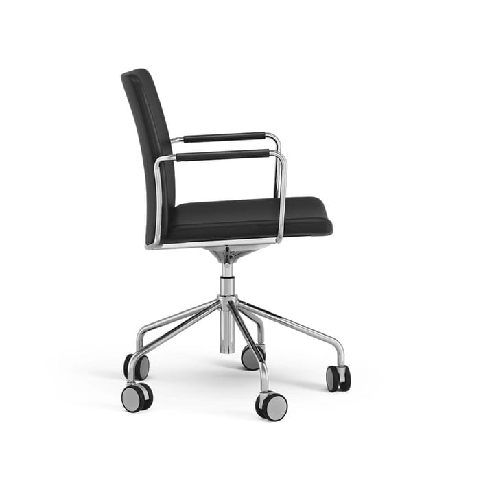 Stella office chair can be raised/lowered with tilt, Leather elmosoft 99999 black, chrome stand, flexible back Swedese