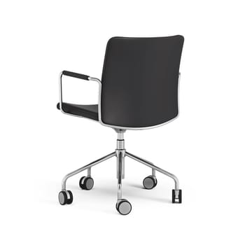 Stella office chair can be raised/lowered with tilt - Leather elmosoft 99999 black, chrome stand, leather-covered armrests, flexible back - Swedese