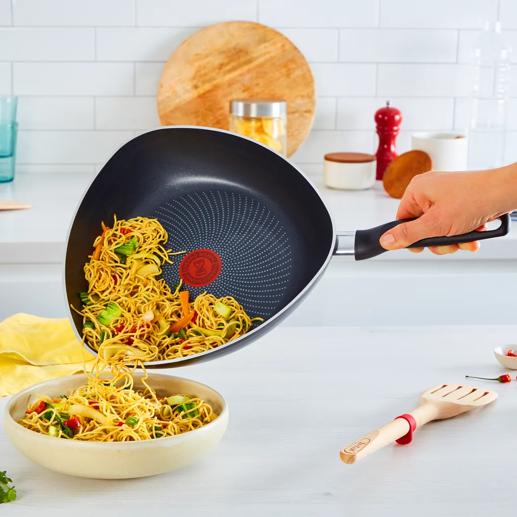 Start Easy Triangle frying pan from Tefal