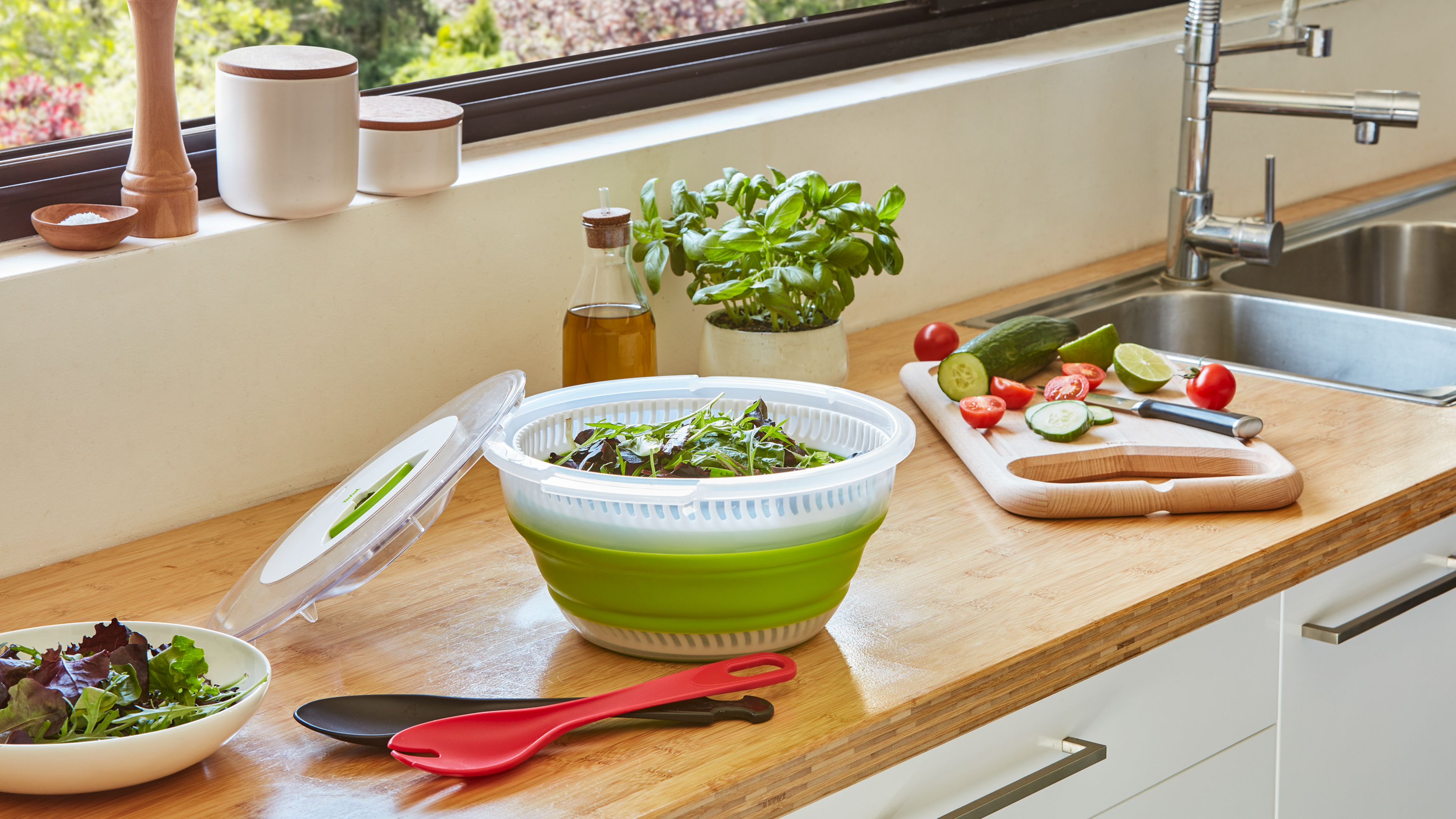  Emsa Collapsible Salad SpinnerBasic 135.26 fl. oz, Green  Translucent: Home & Kitchen