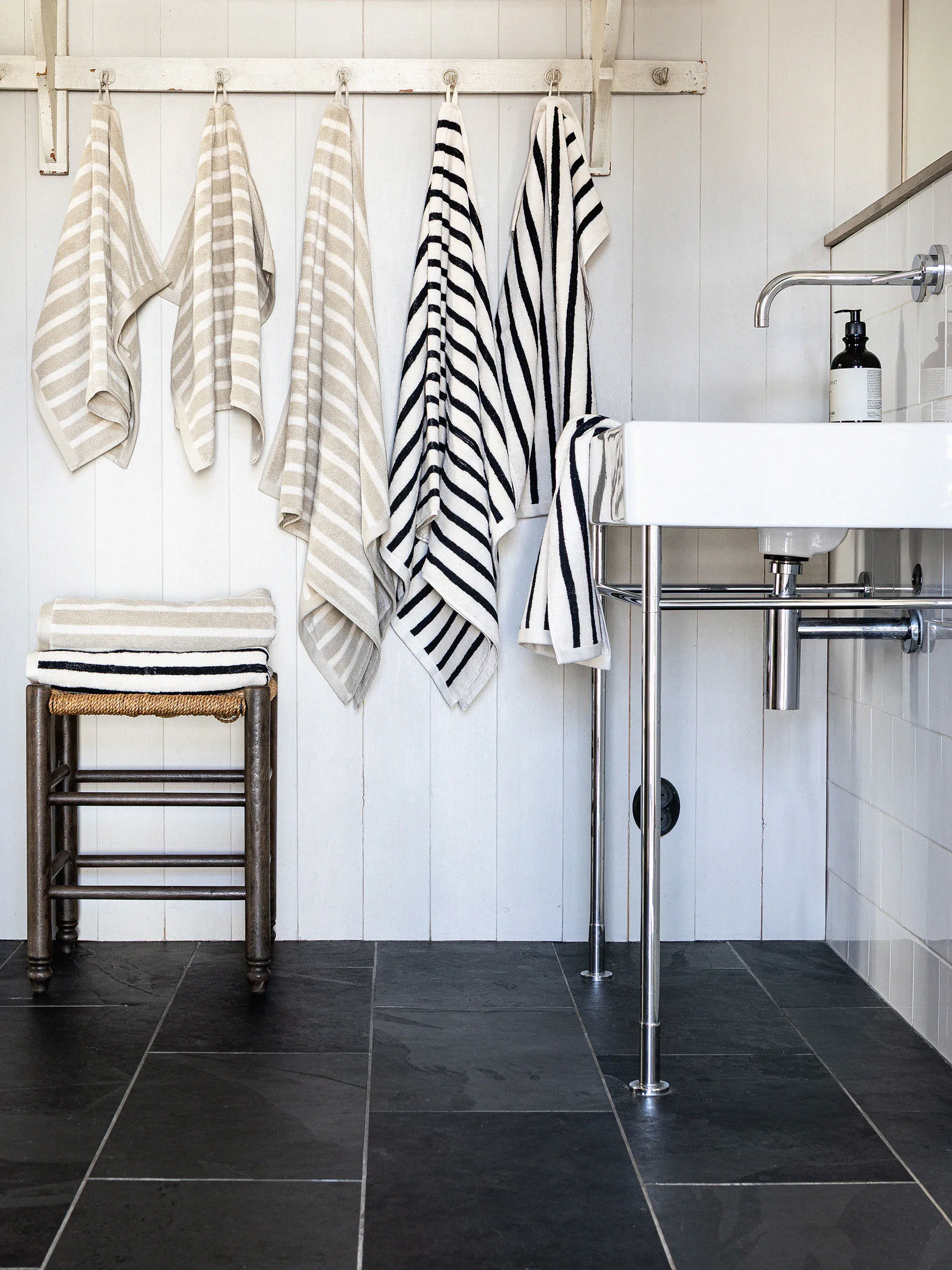 Bonnie bath towel 70x140 cm, Black Tell Me More