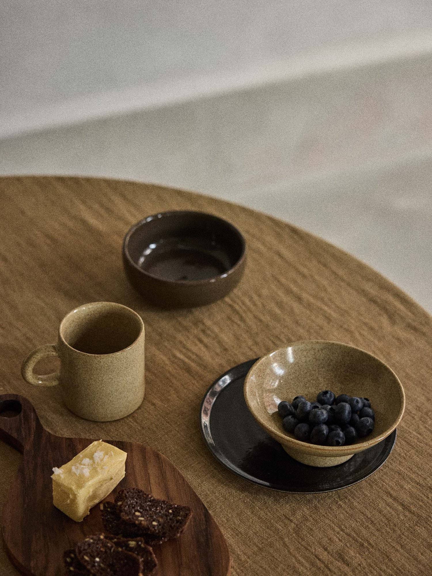 Elio egg cup, Dark brown Tell Me More
