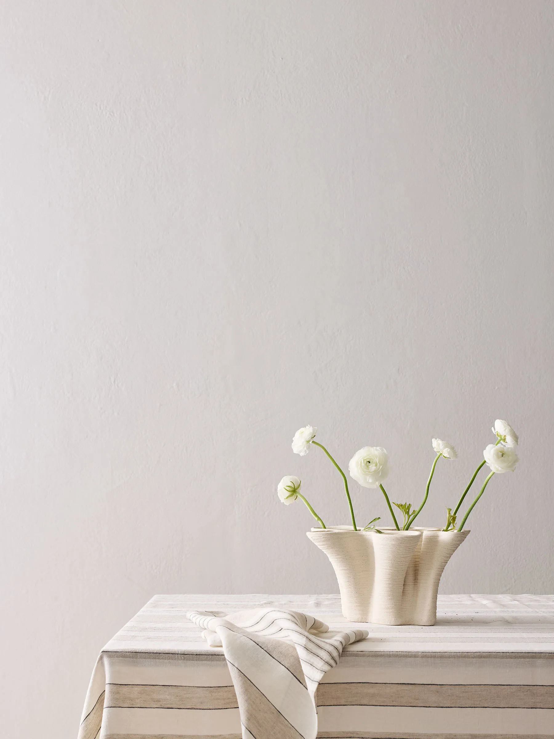 Fiordo vase small, Off-white Tell Me More