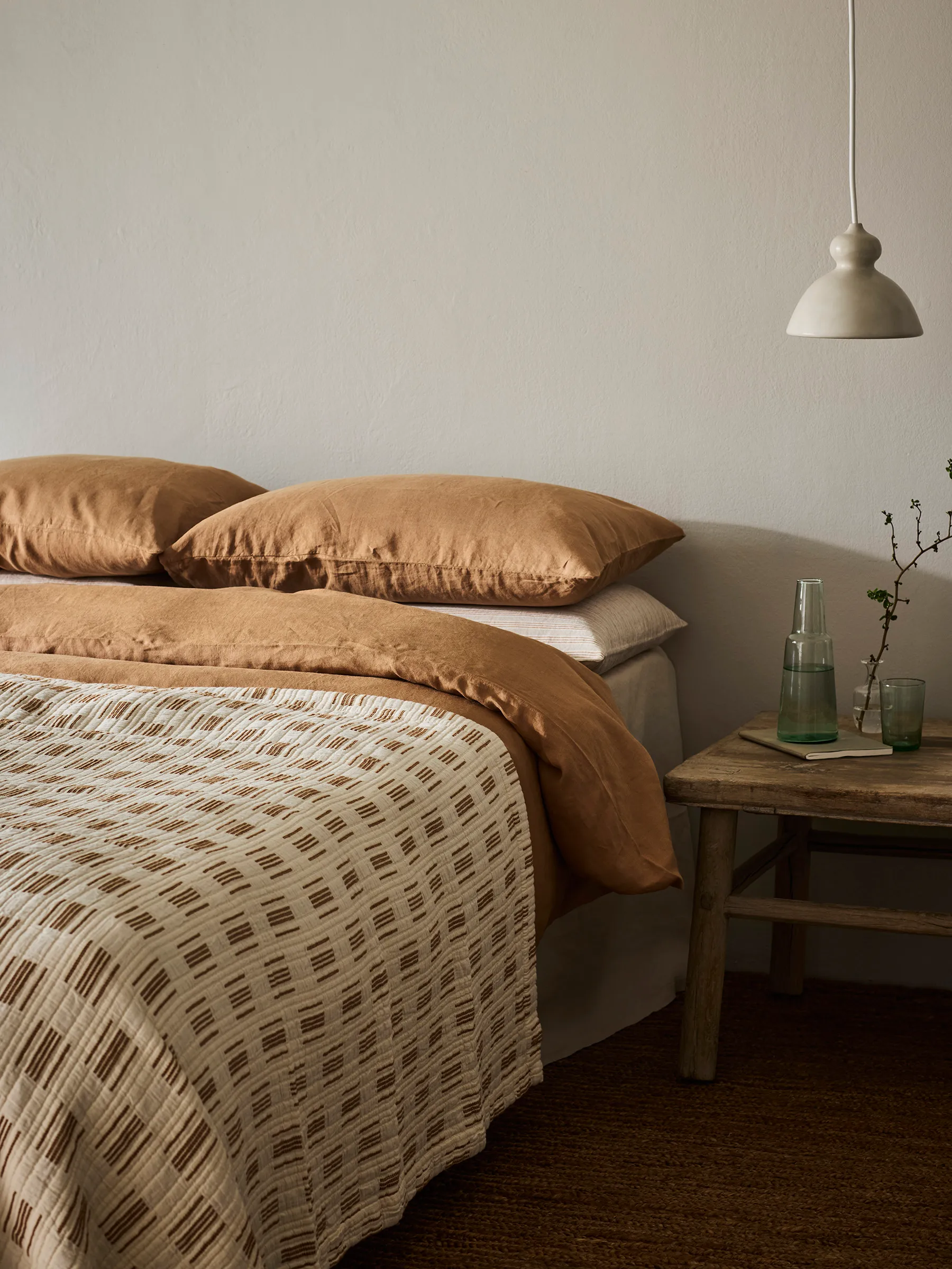 Julien bedspread 180x260 cm, Off-white-rust red Tell Me More
