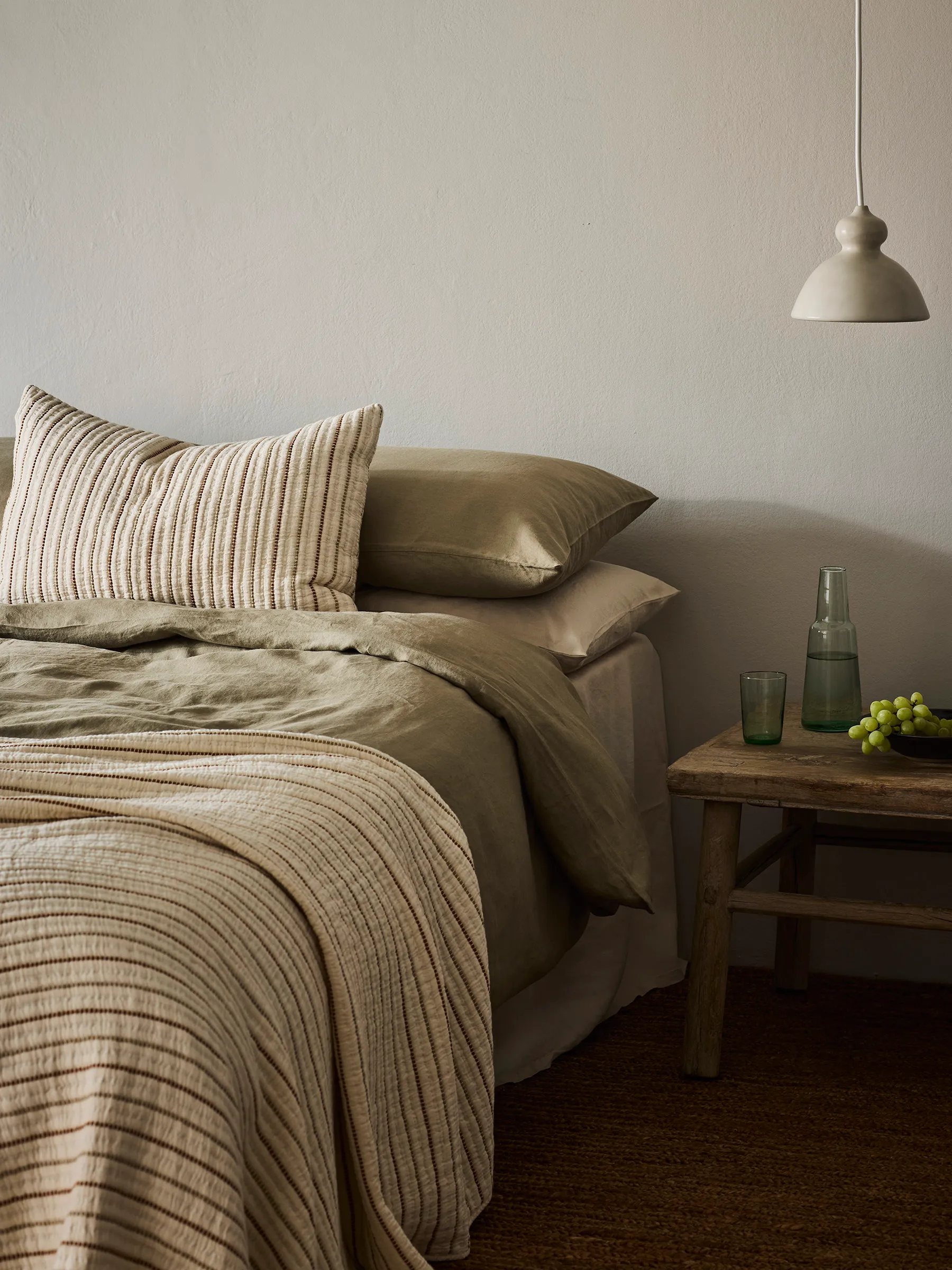 Lola bedspread 140x200 cm, Off-white Tell Me More