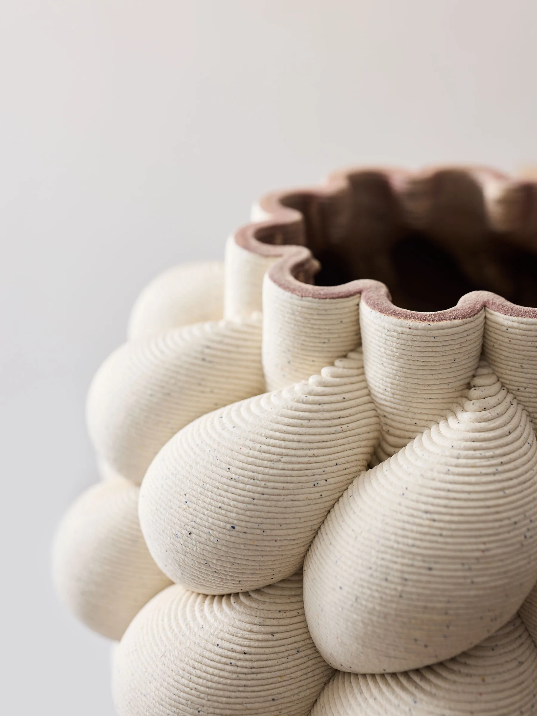 Nuvola vase, Off-white, small Tell Me More