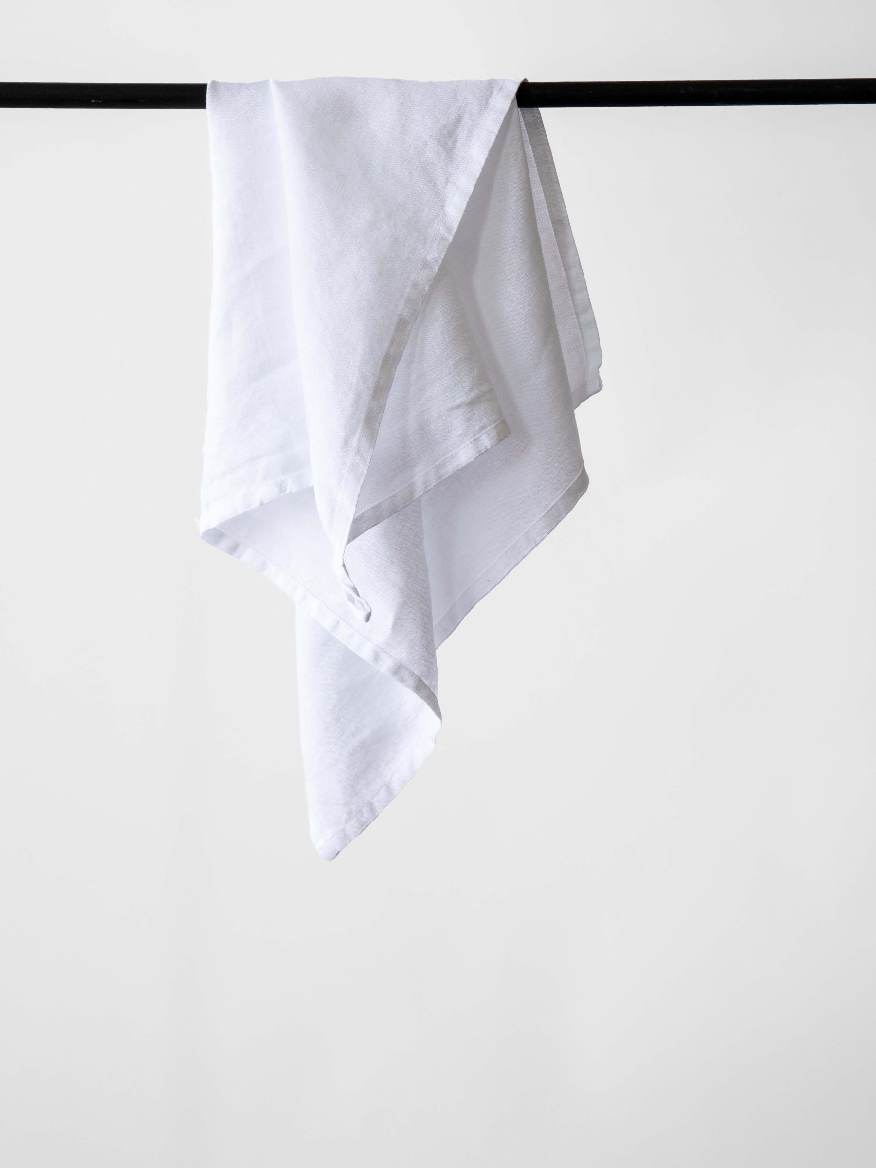 https://www.nordicnest.com/assets/blobs/tell-me-more-tell-me-more-kitchen-towel-linen-50x70-cm-bleached-white/588048-01_20_ProductImageExtra-5c0dd432d6.png