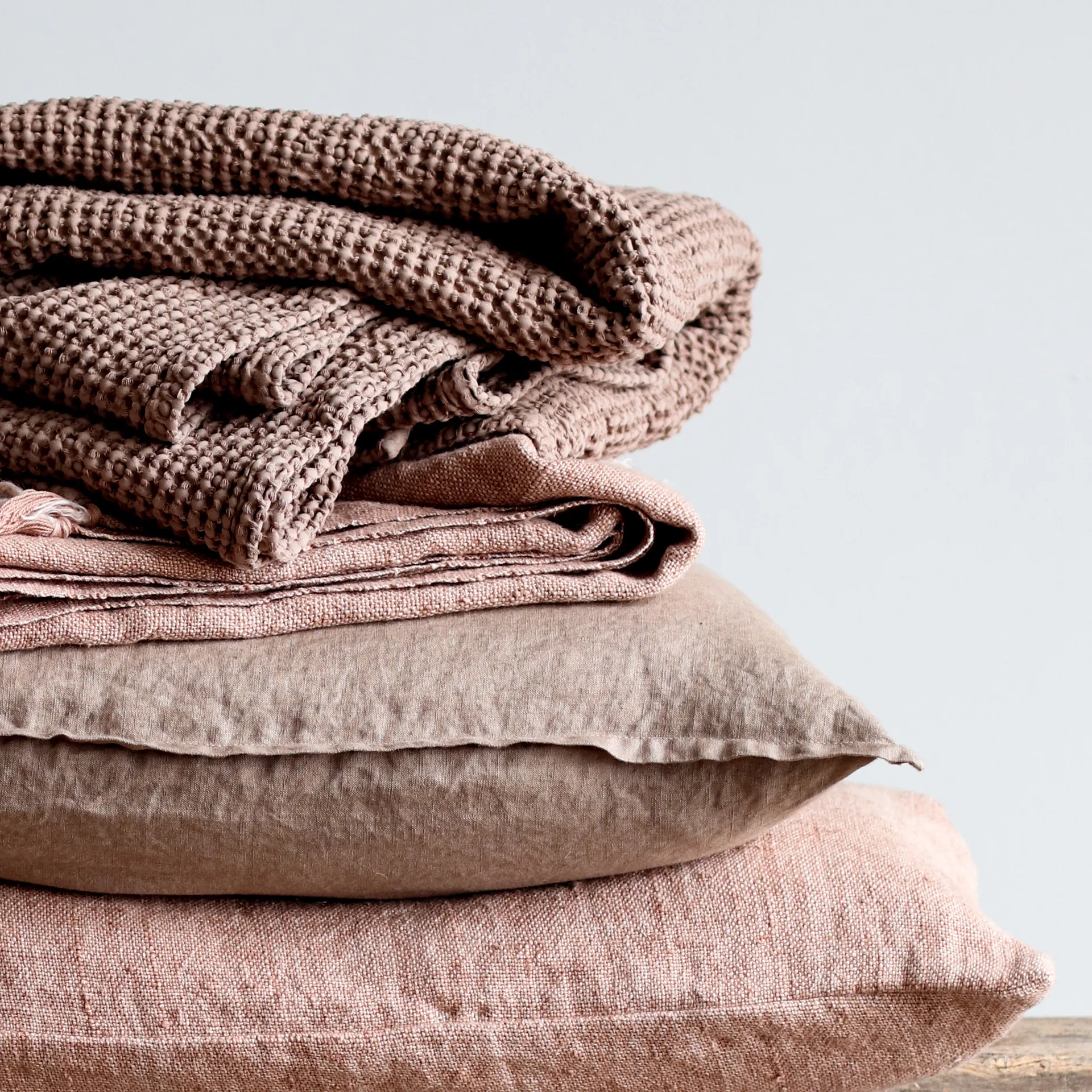 Washed linen cushion cover 50x50 cm, chestnut (beige) Tell Me More