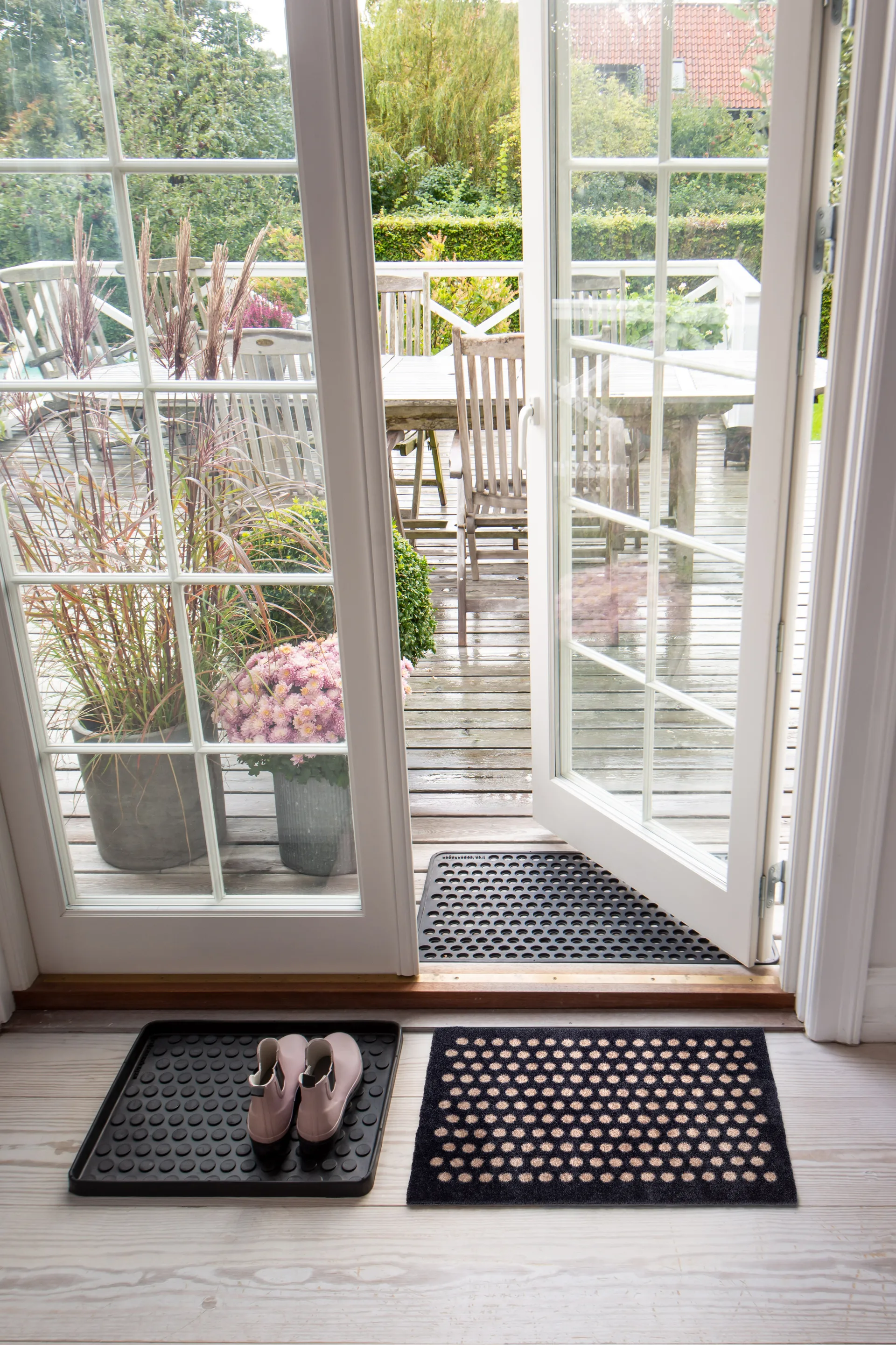 Dot doormat, Black-sand. 40x60 cm tica copenhagen