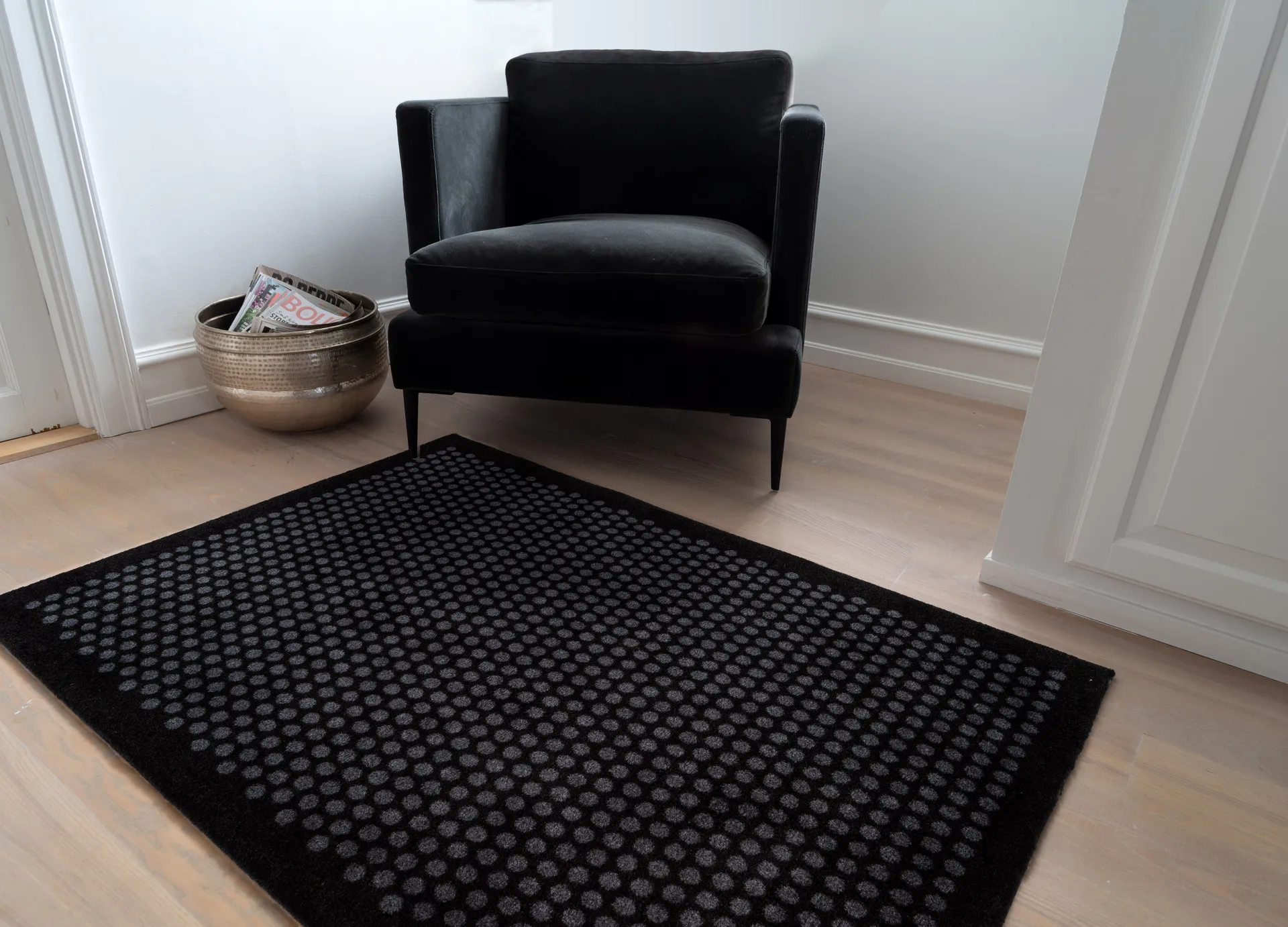 Dot hallway rug, Black. 90x130 cm tica copenhagen
