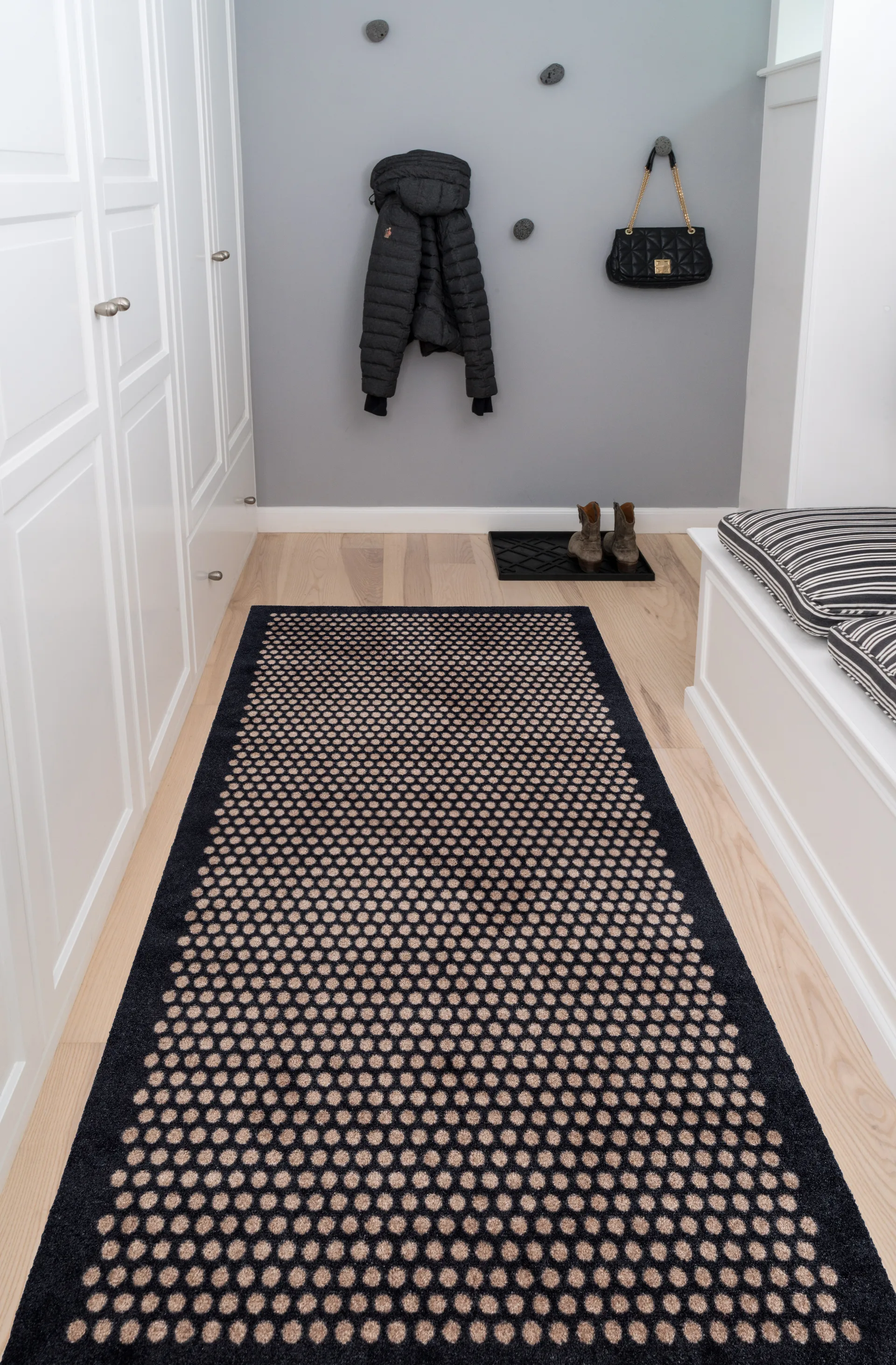 Dot hallway rug, Black-sand. 90x200 cm tica copenhagen