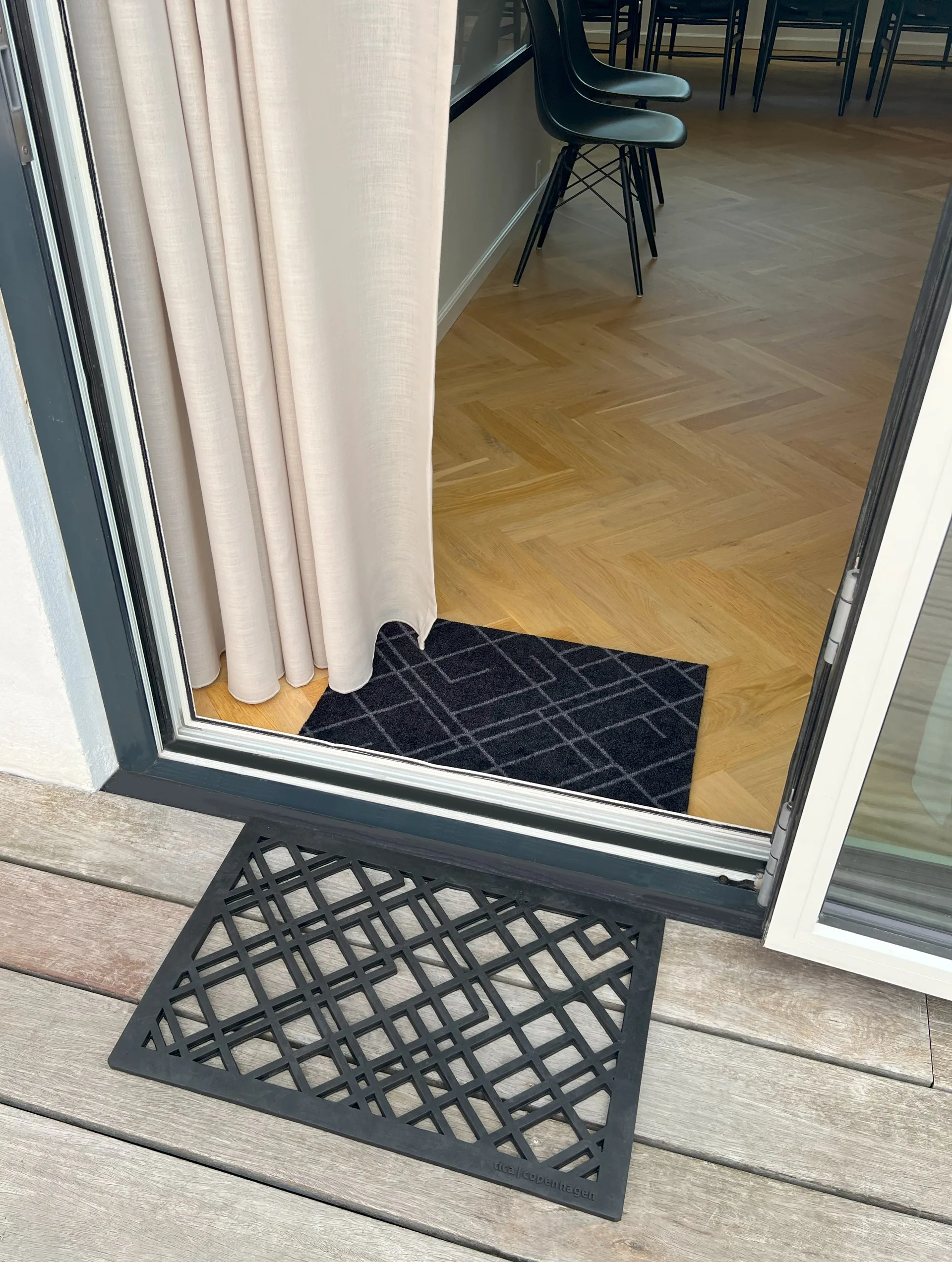 Lines rubber doormat, 40x60 cm tica copenhagen