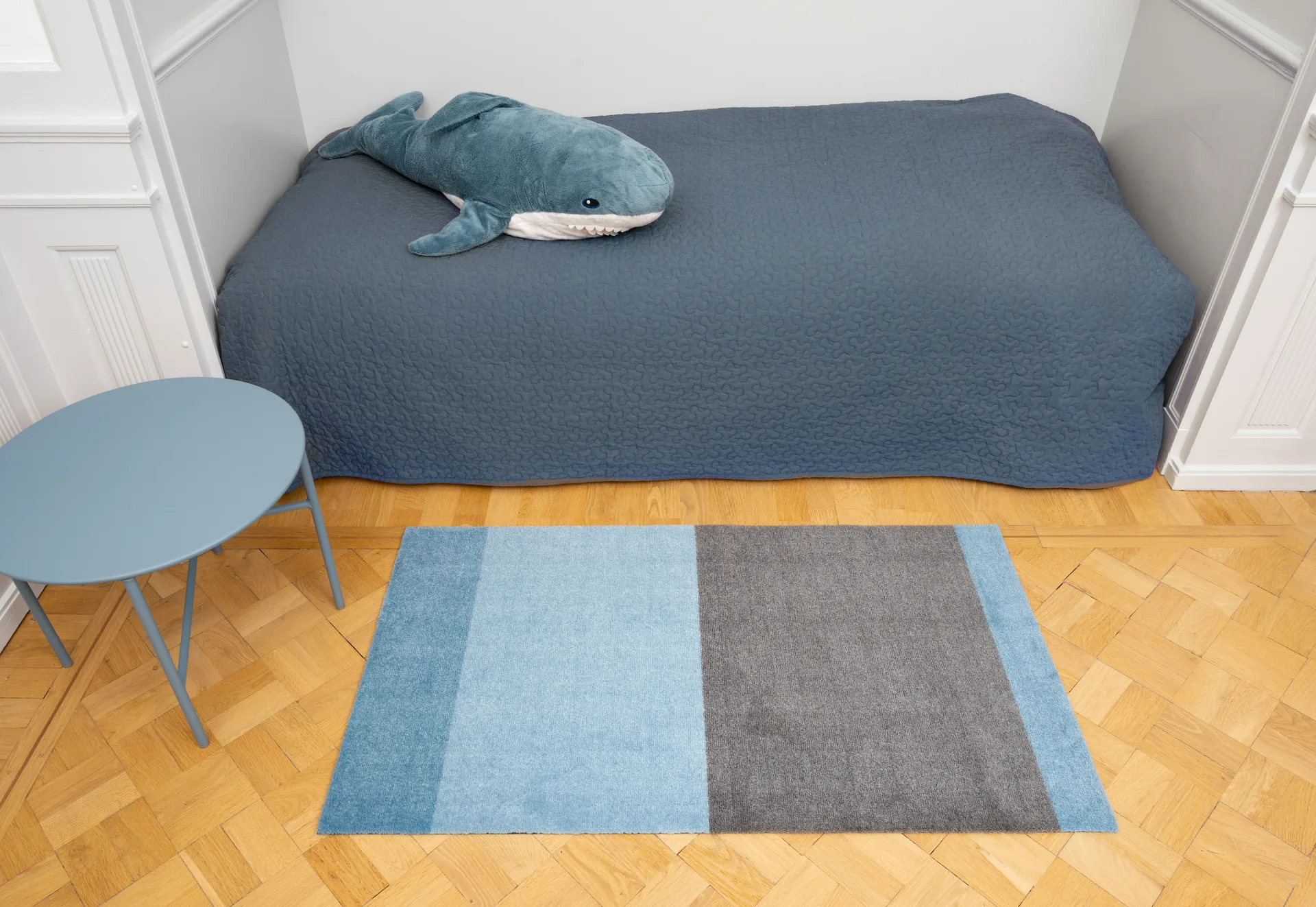 Stripes hallway rug horizontal, Blue-steel grey. 67x120 cm tica copenhagen