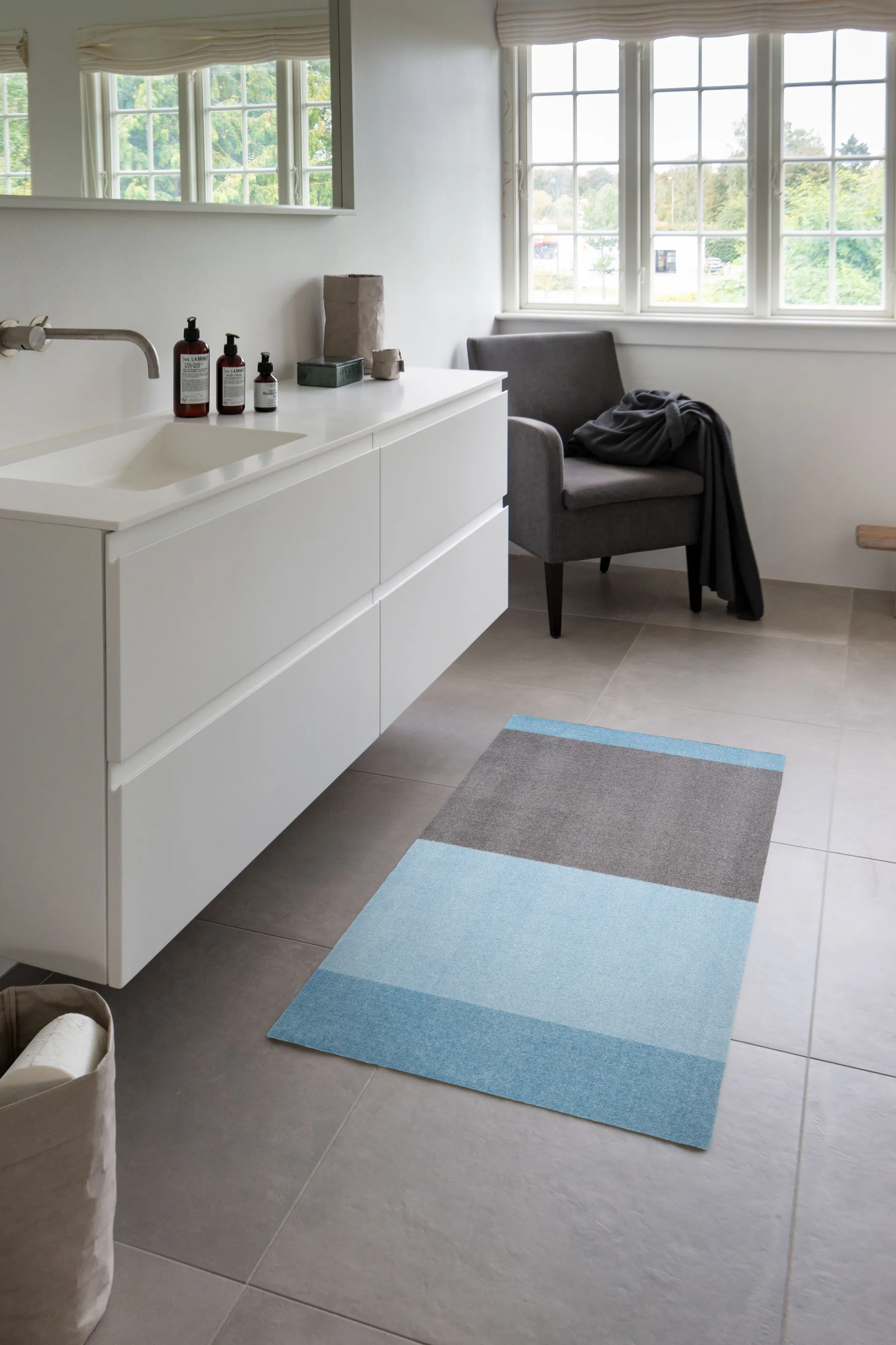 Stripes hallway rug horizontal, Blue-steel grey. 67x120 cm tica copenhagen