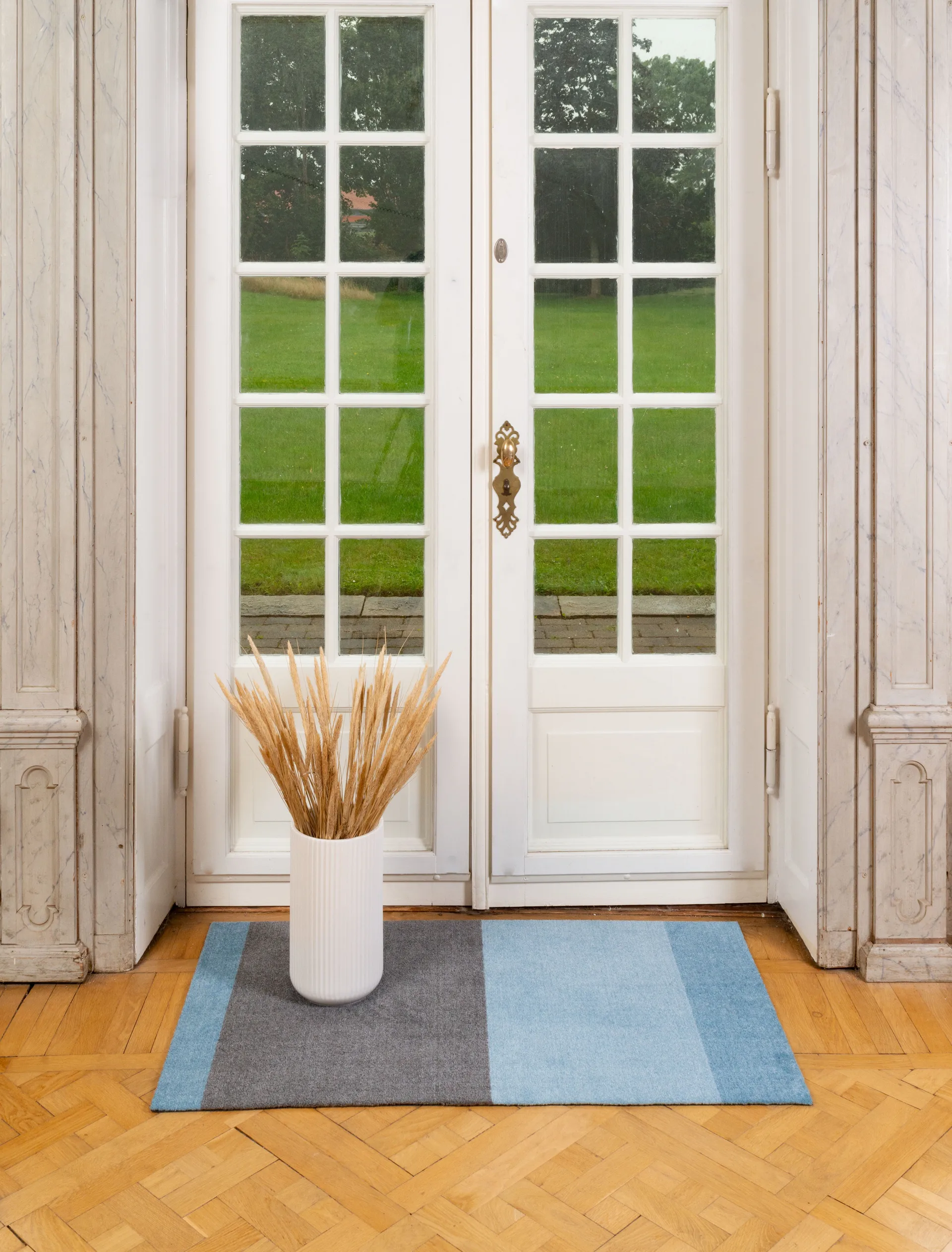 Stripes hallway rug horizontal, Blue-steel grey. 67x120 cm tica copenhagen