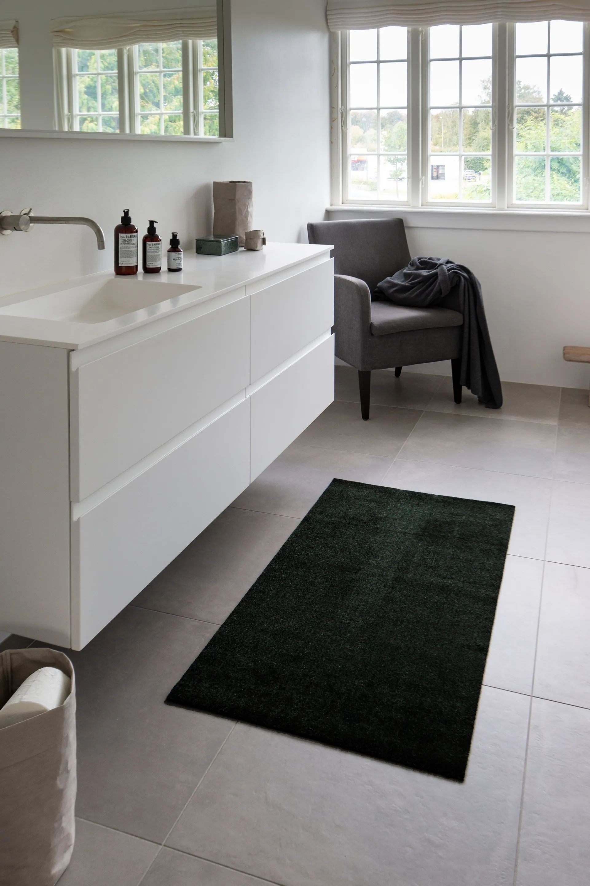 Unicolor hallway rug, Black. 67x120 cm tica copenhagen