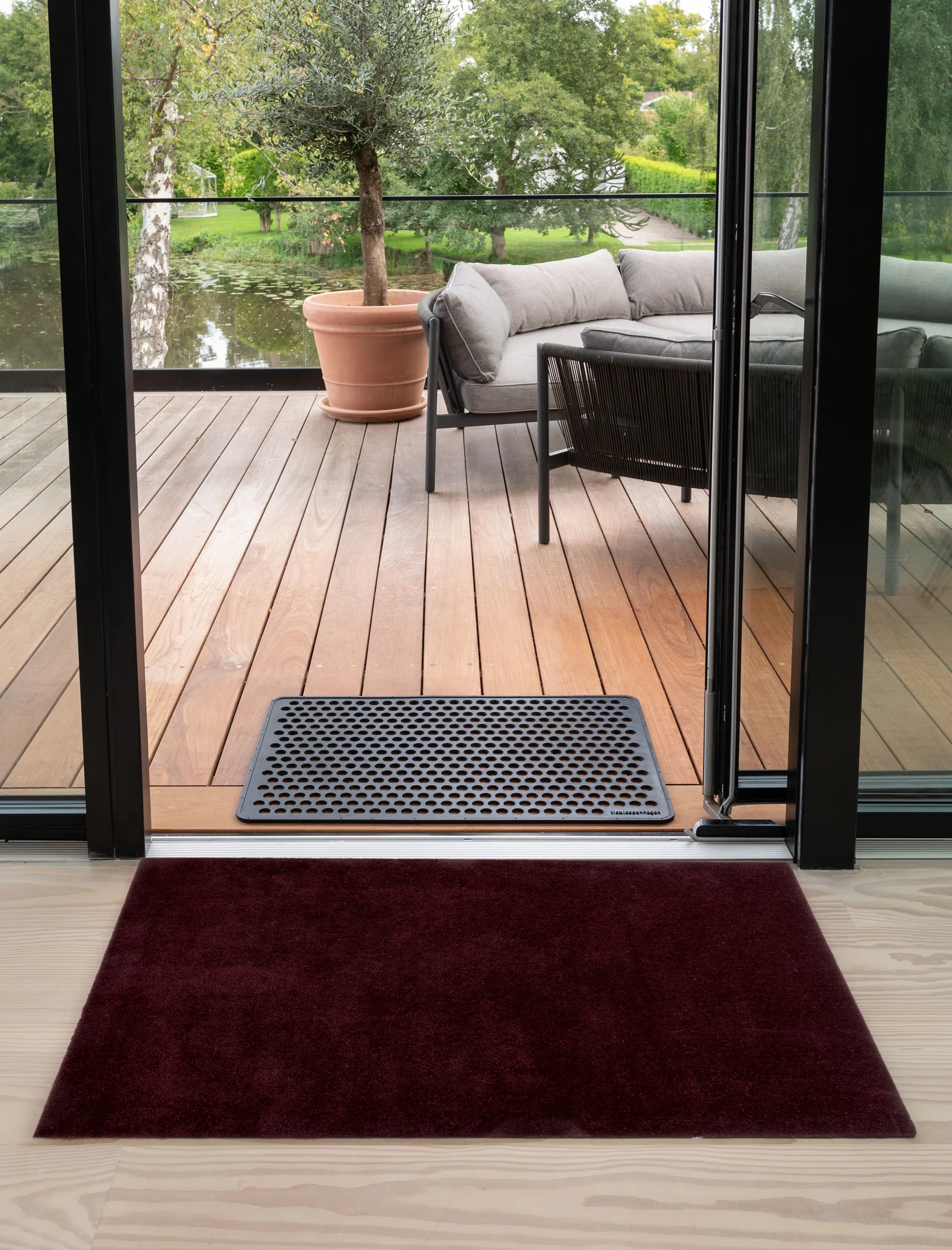 Unicolor hallway rug, Bordeaux, 90x130 cm tica copenhagen