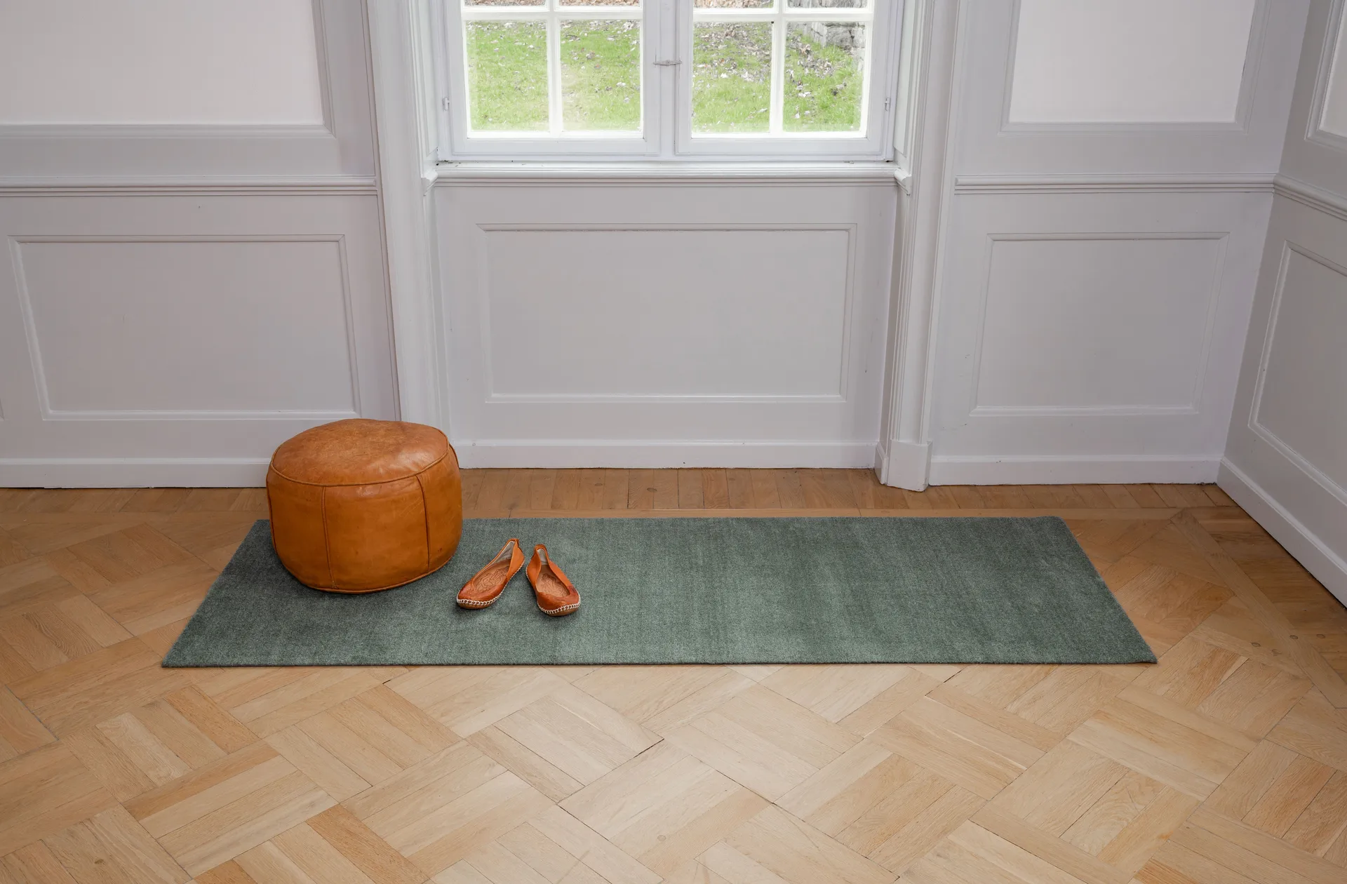 Unicolor hallway rug, Dusty green. 90x200 cm tica copenhagen