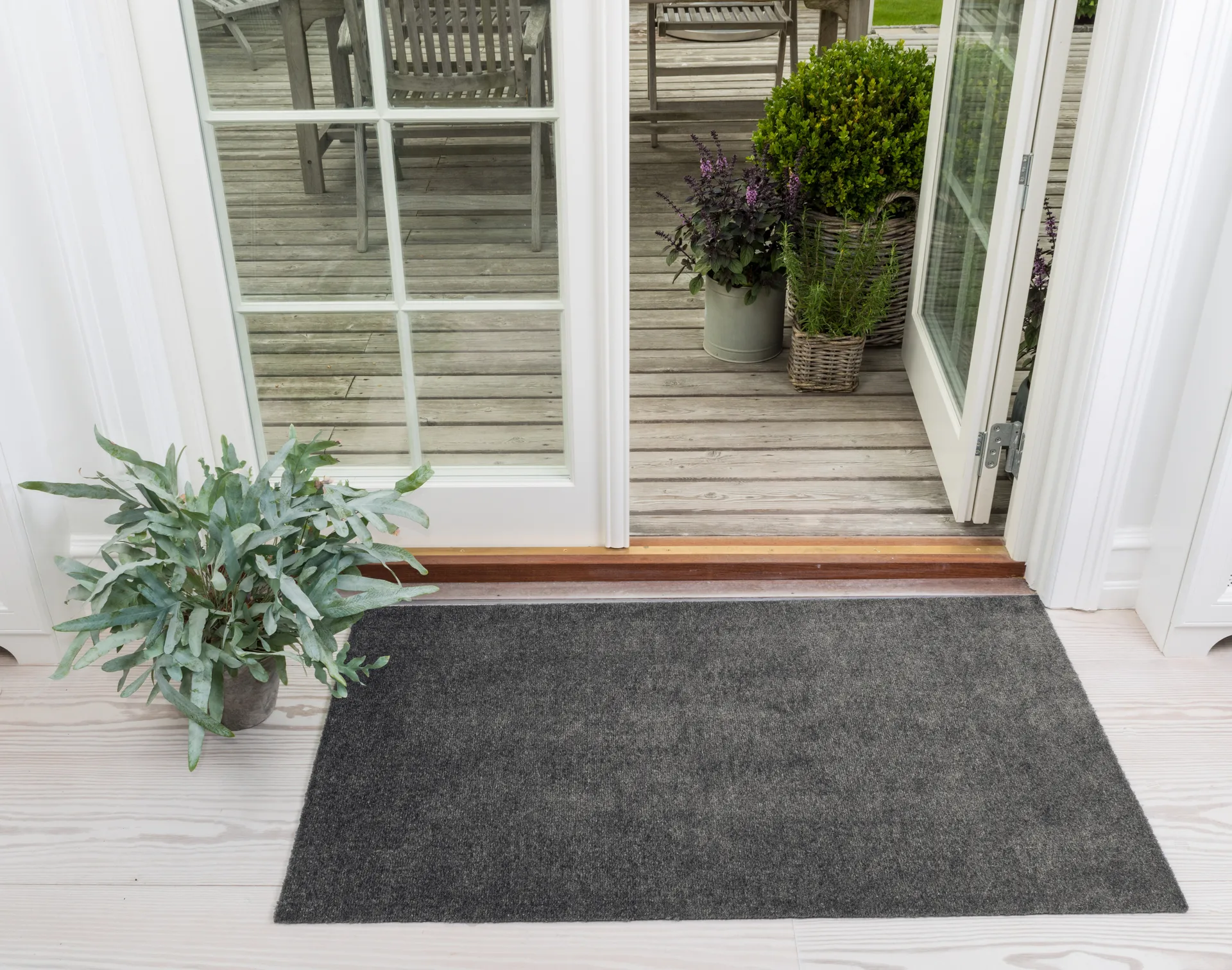 Unicolor hallway rug, Steel grey. 67x120 cm tica copenhagen