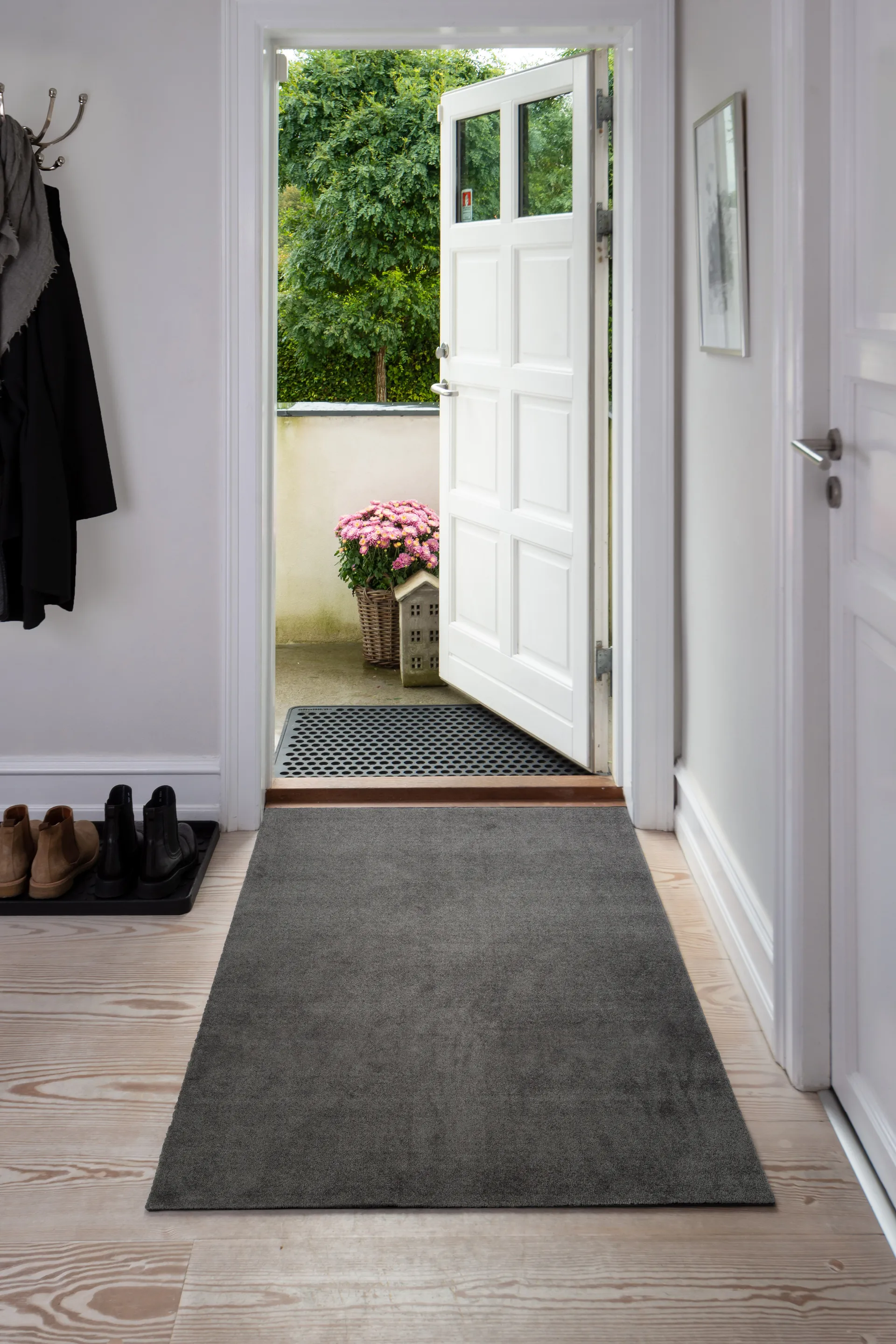 Unicolor hallway rug, Steel grey. 90x130 cm tica copenhagen