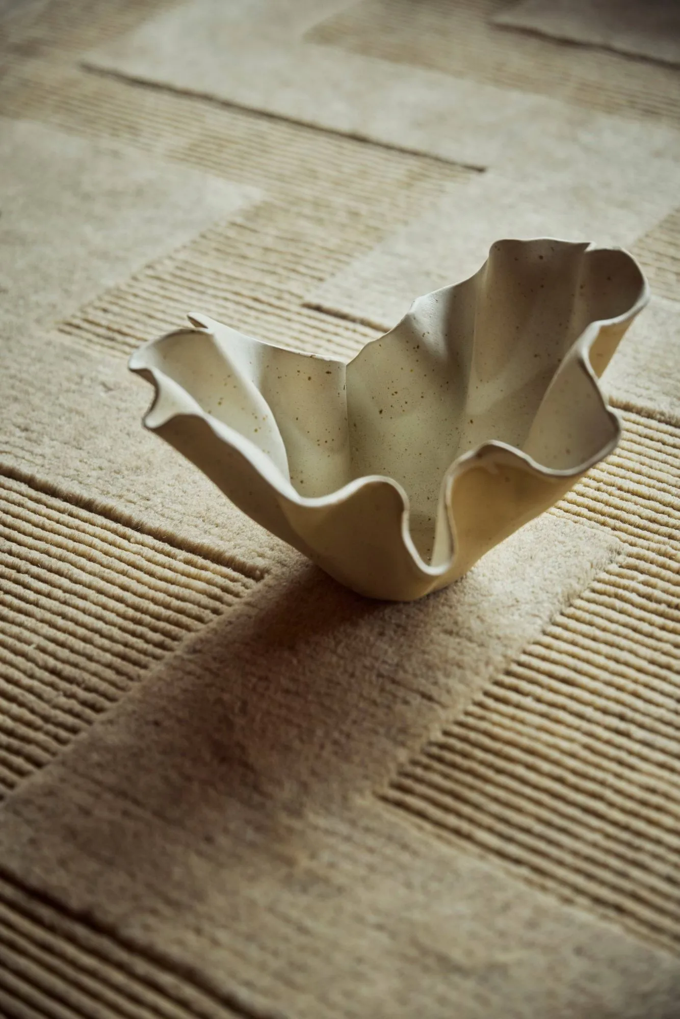 Amnell sculpture, Beige, 29x18 cm Tinted