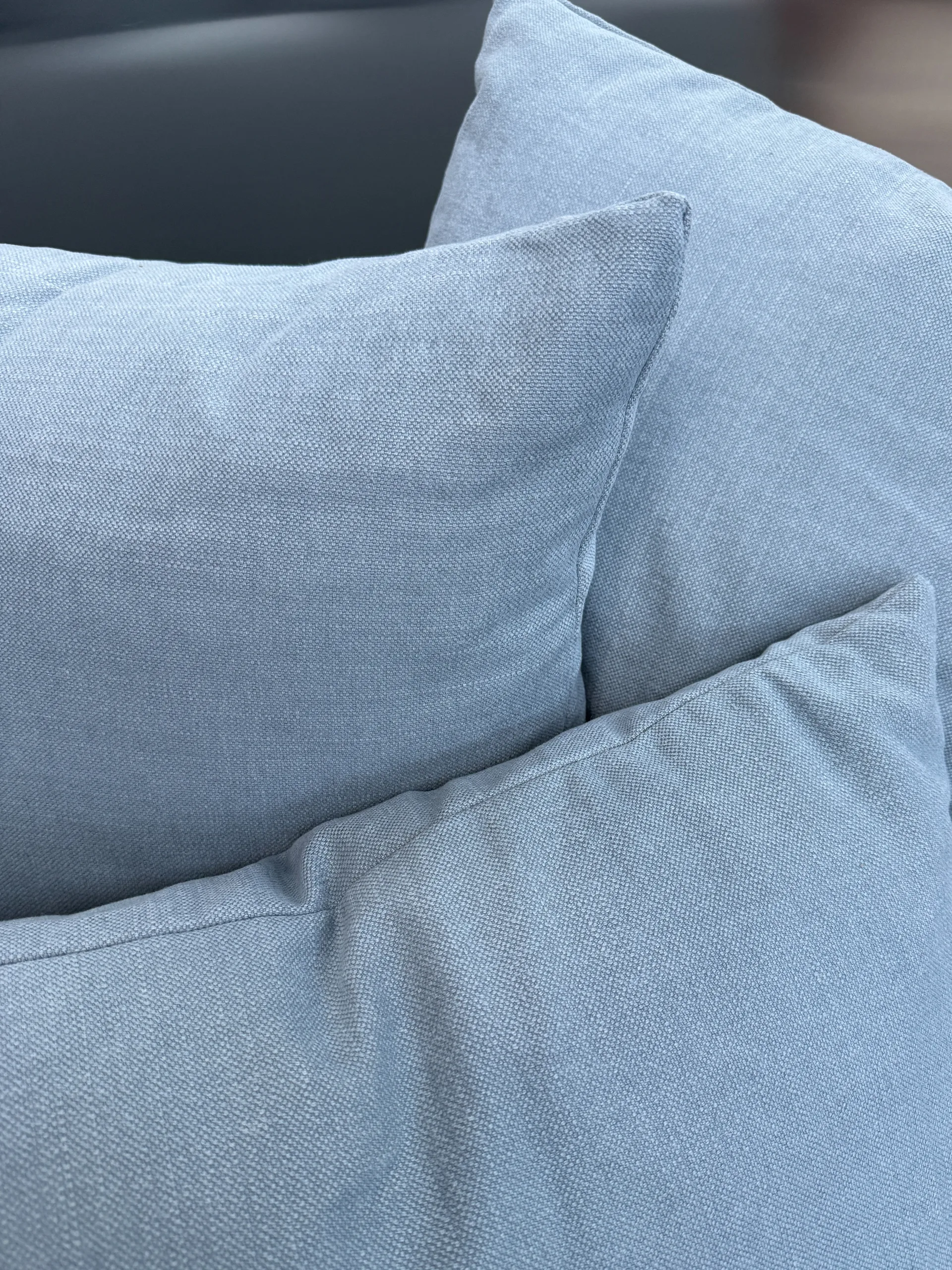 Cornell sofa, Cotton blue Tinted