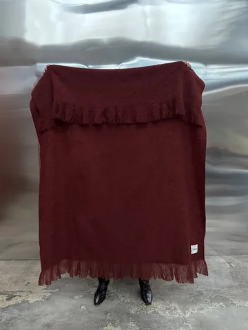 Fingal wool throw - Solid wine red, 130x170 cm - Tinted