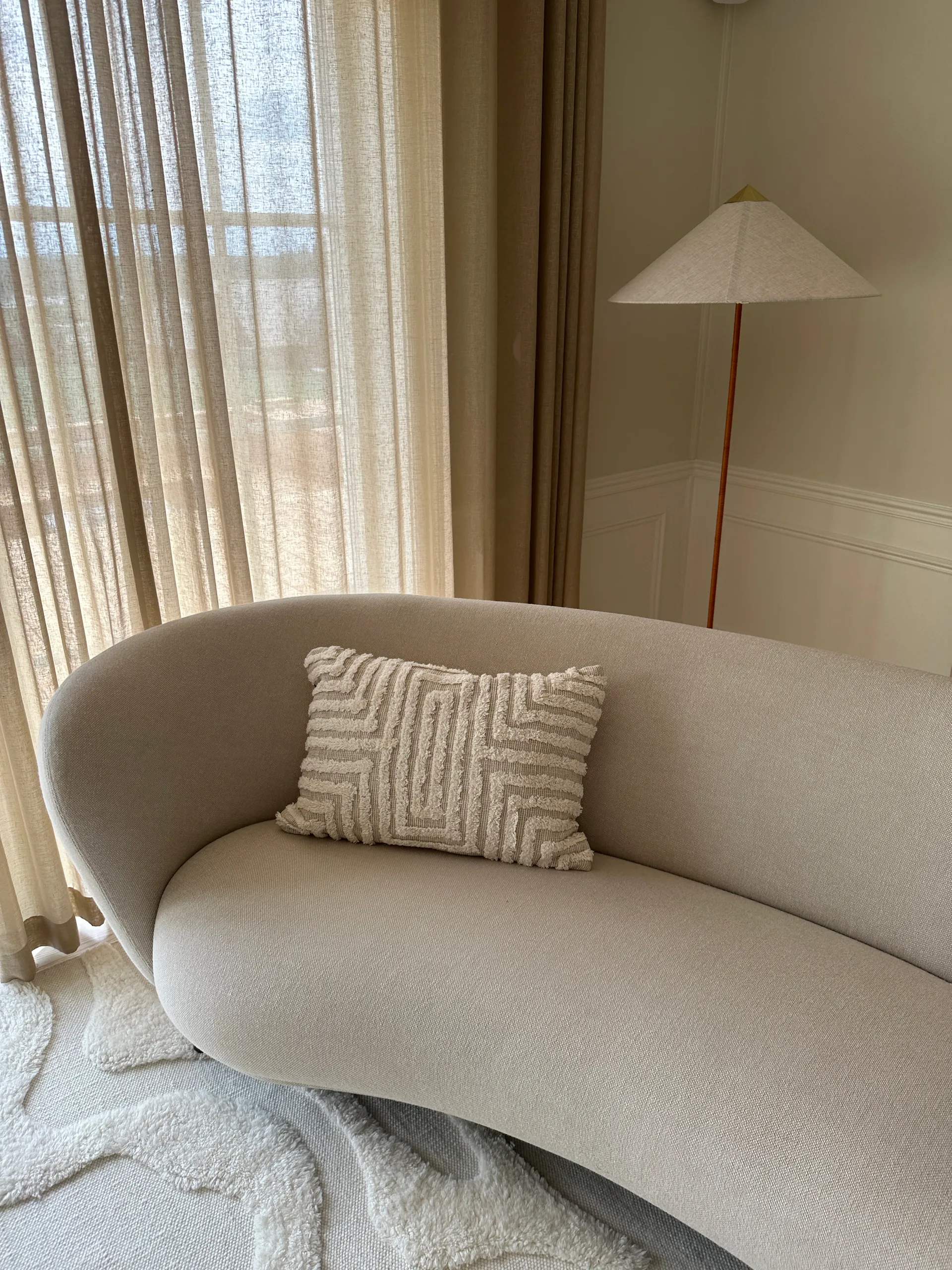 Telin cushion 30x50 cm, Offwhite Tinted