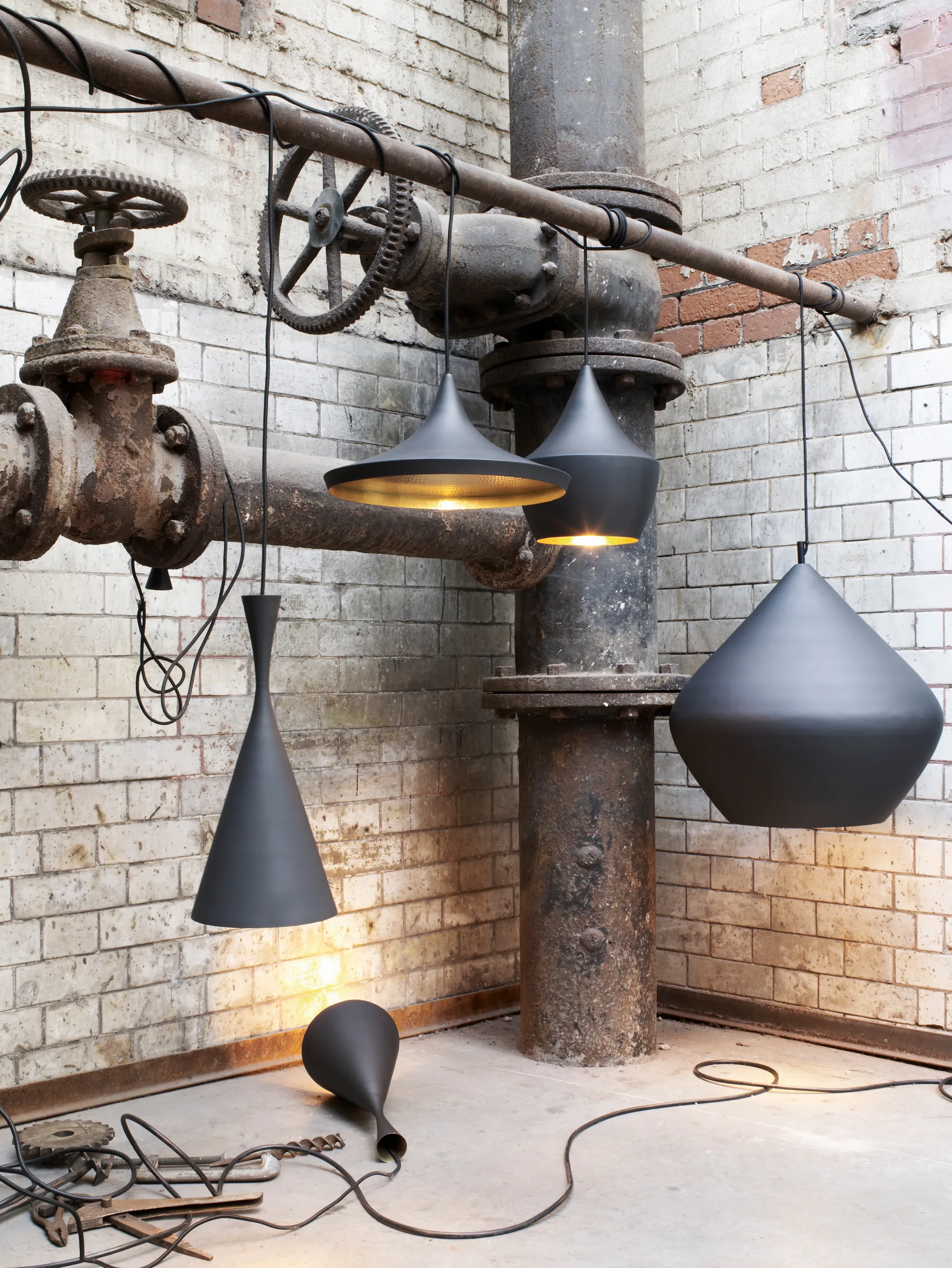 Beat Stout pendant LED Ø52 cm from Tom Dixon - NordicNest.com