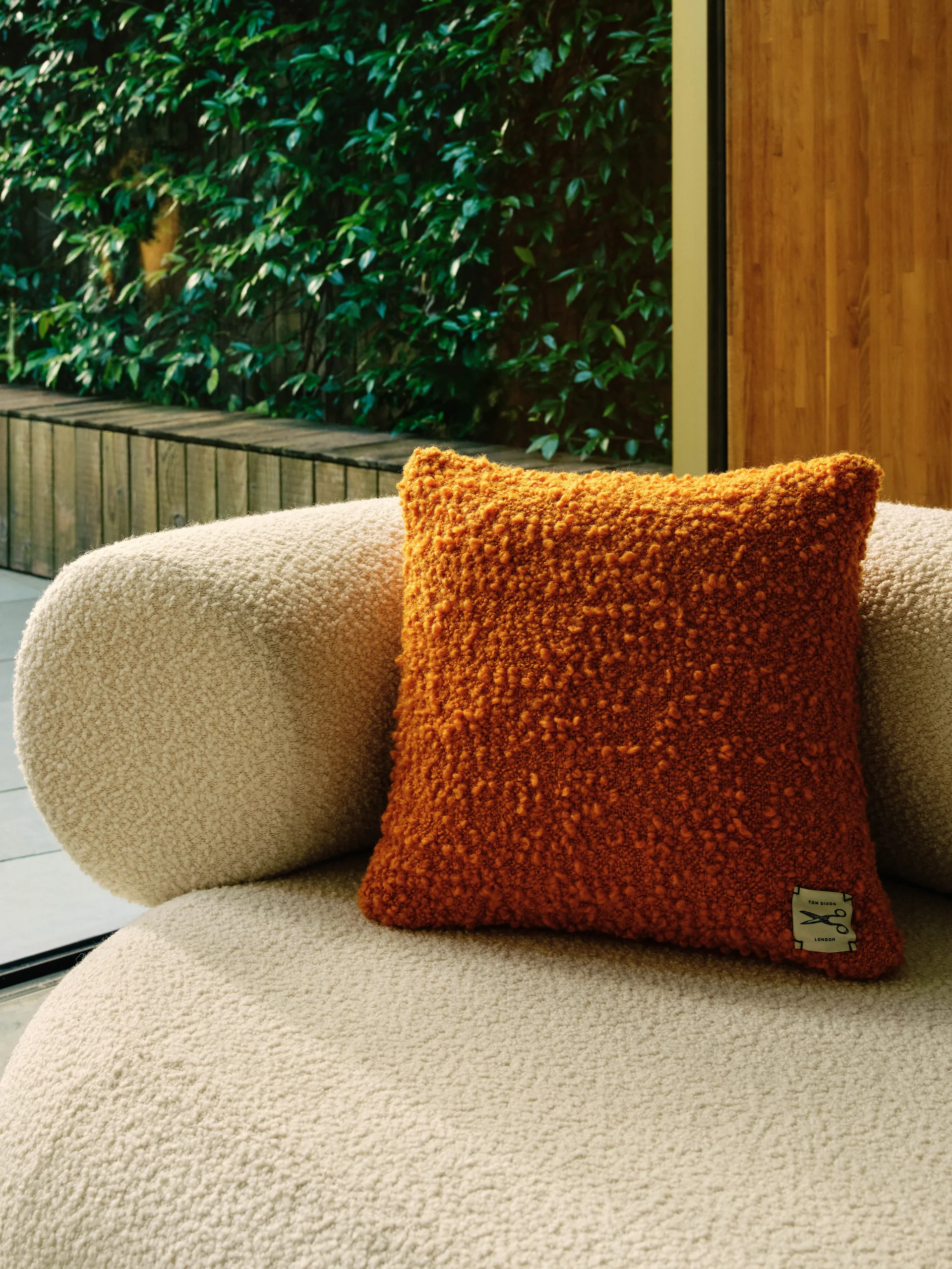 Bobble cushion 45x45 cm, Ochre Tom Dixon